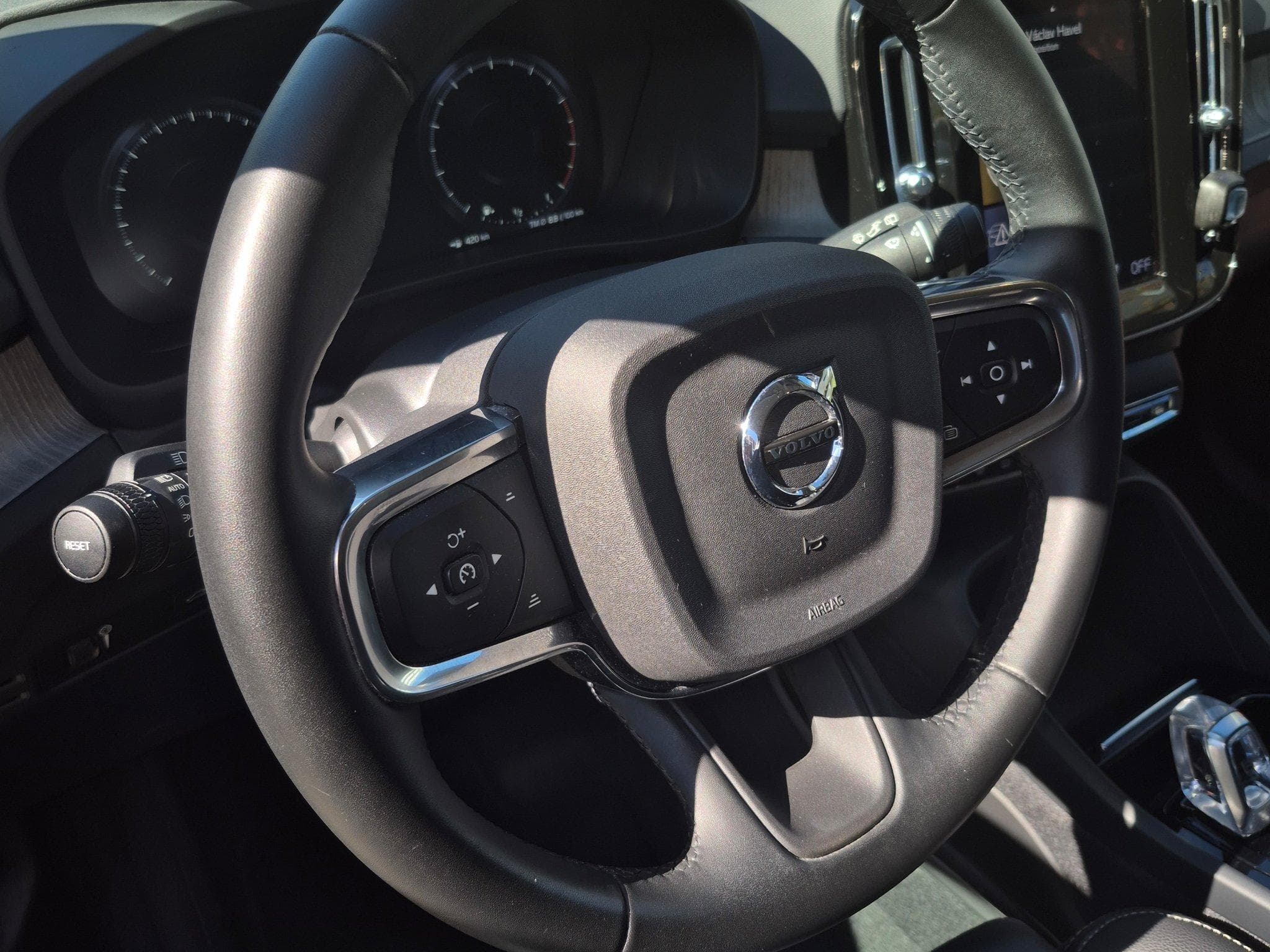 Volvo XC40 VOLVO XC40T2 automatic Essence Plus Dark (2022) - Photo 11