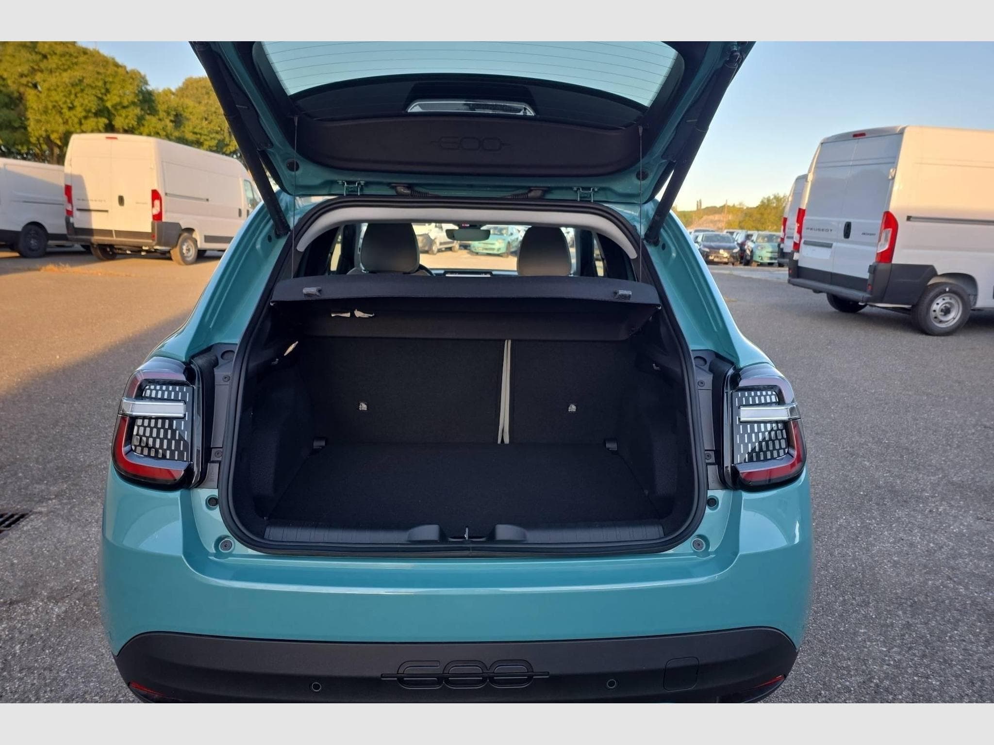Fiat 600 T-Gen 3 1.2 Hybrid 110ch eDCT6 La Prima (2026) - Photo 11