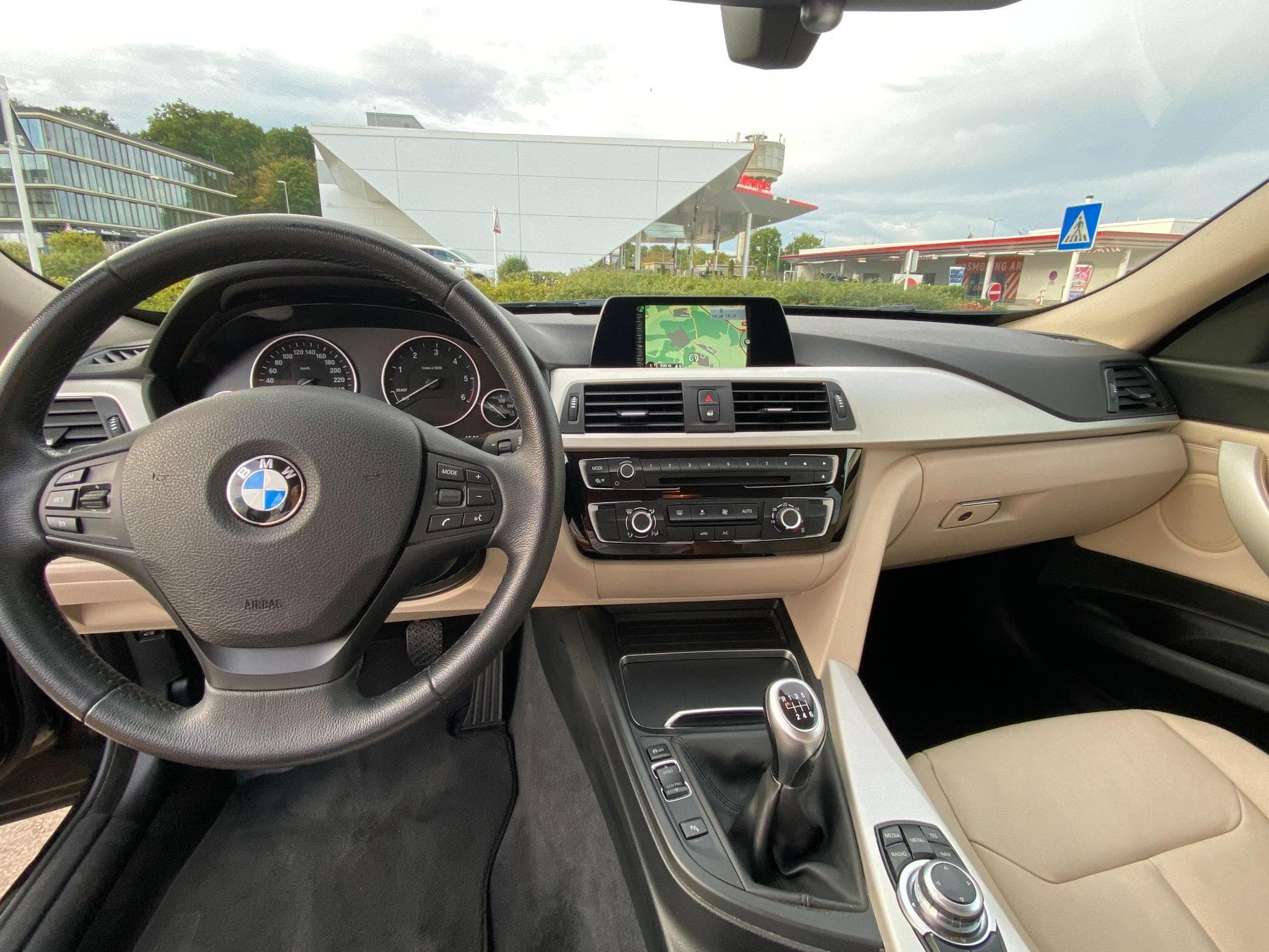 BMW 320 320d Gran Turismo xDrive (2016) - Photo 6