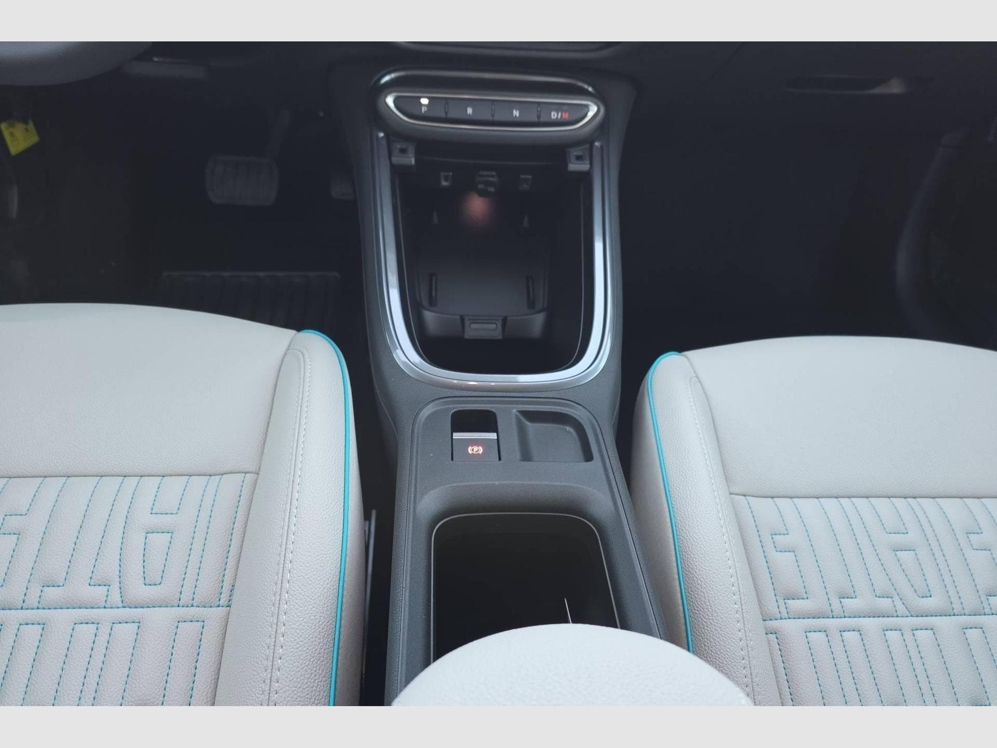 Fiat 600 T-Gen 3 1.2 Hybrid 110ch eDCT6 La Prima (2026) - Photo 17