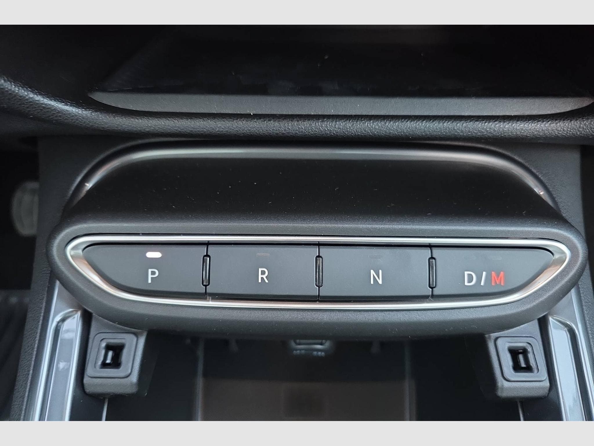 Fiat 600 T-Gen 3 1.2 Hybrid 110ch eDCT6 La Prima (2026) - Photo 16
