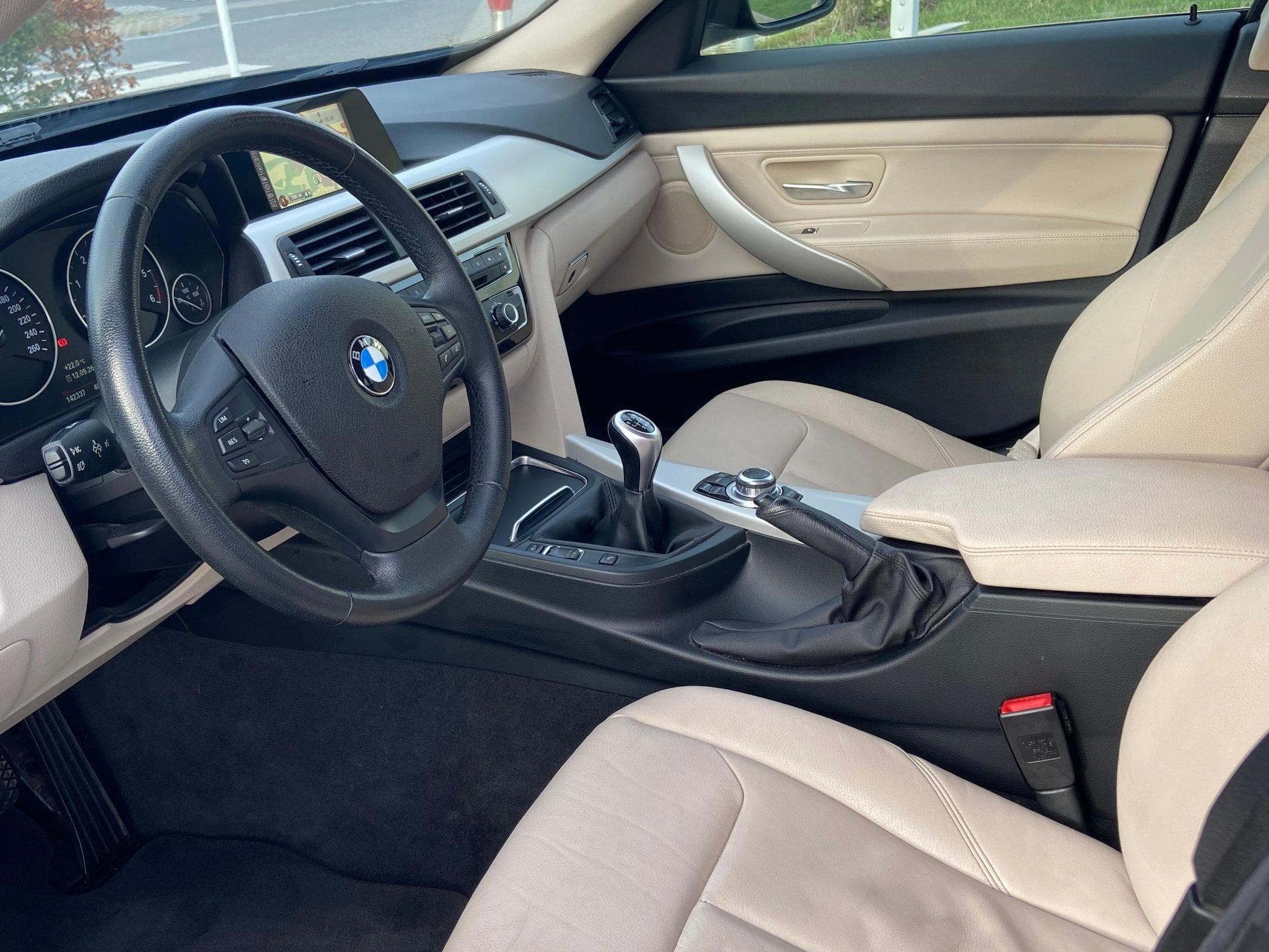 BMW 320 320d Gran Turismo xDrive (2016) - Photo 7