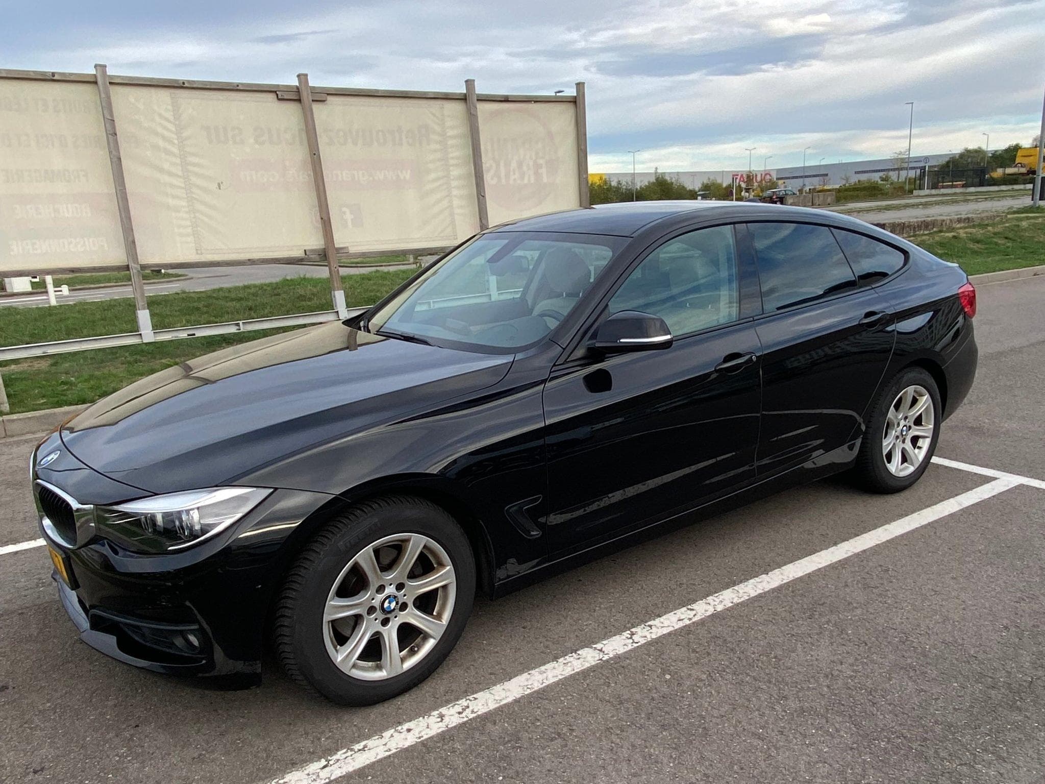 BMW 320 320d Gran Turismo xDrive (2016) - Photo 1