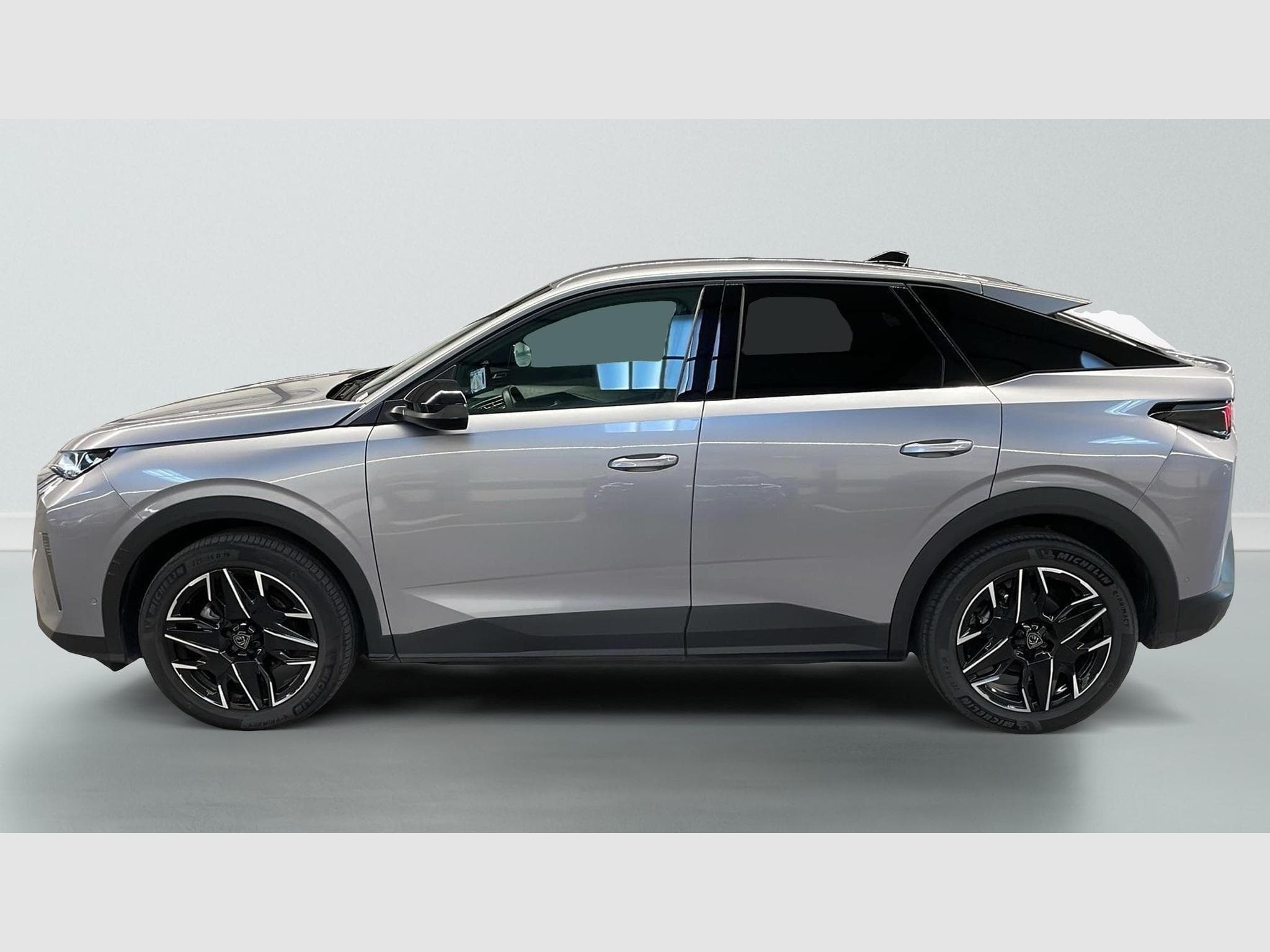 Peugeot 3008 Hybrid 145 e-DCS6 Allure (2025) - Photo 4