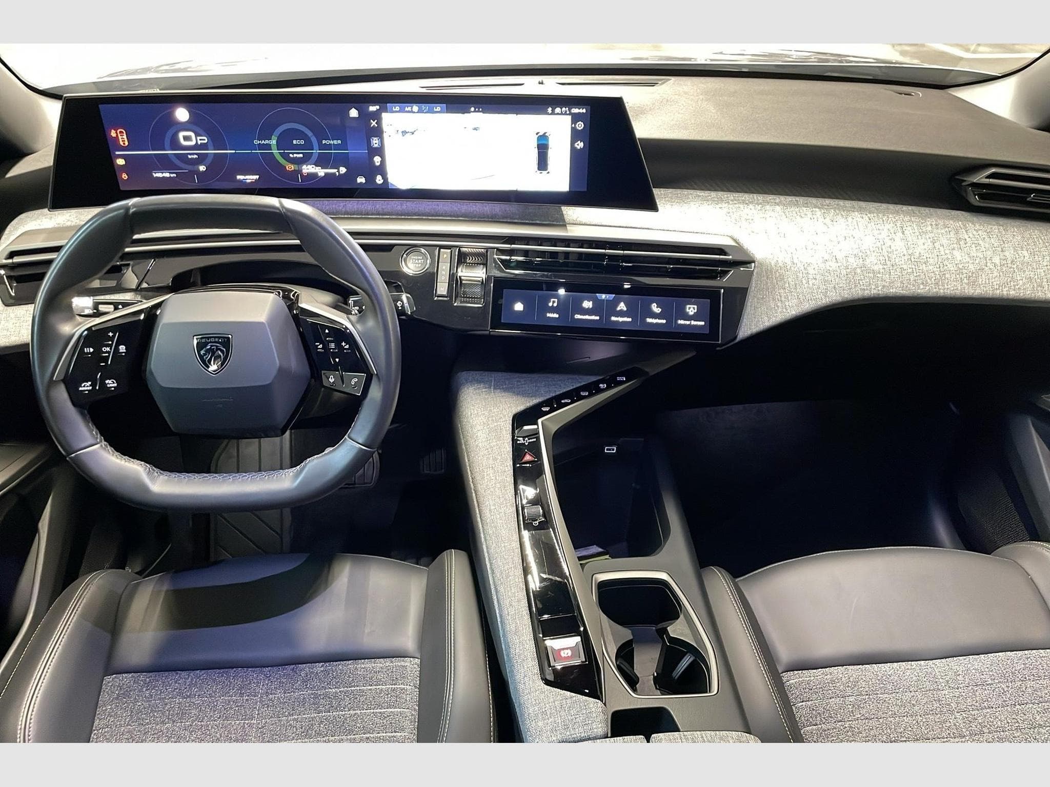 Peugeot 3008 Hybrid 145 e-DCS6 Allure (2025) - Photo 13