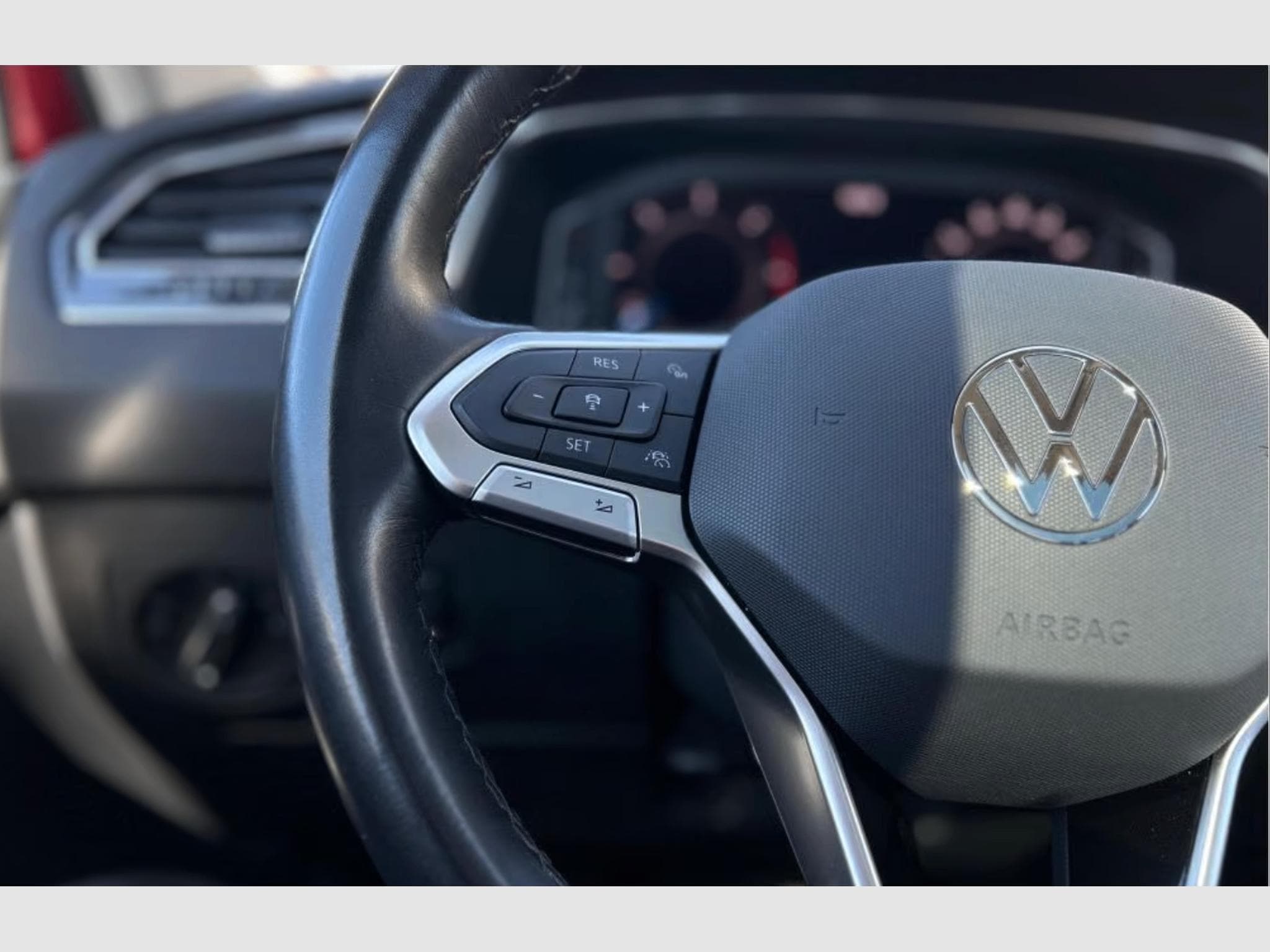 VW Tiguan 7 places 2.0 TDI - 4X4 - Toit ouvrant (2023) - Photo 15
