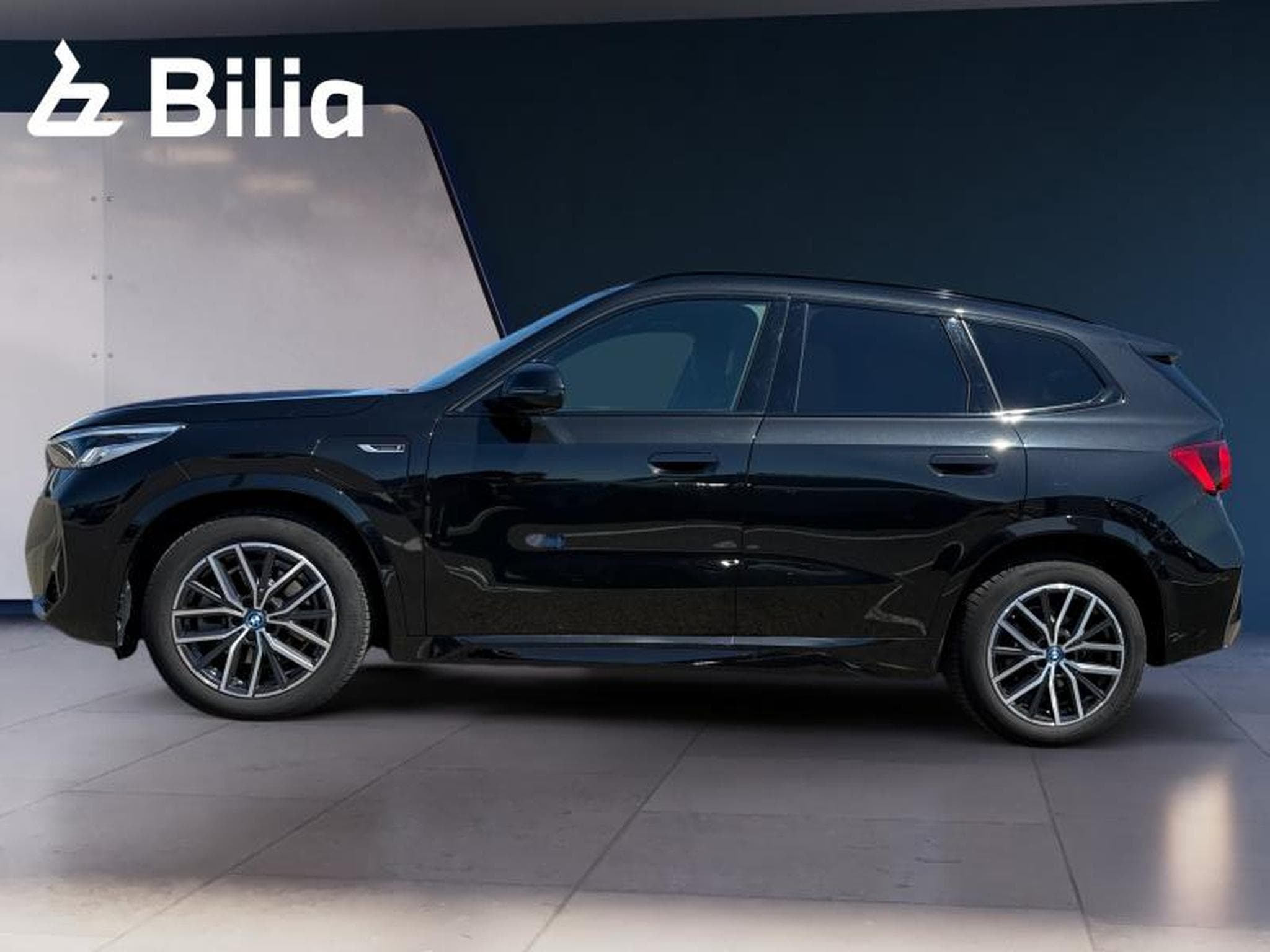 BMW X1 X1 xDrive25e Kit M Sport (2023) - Photo 3