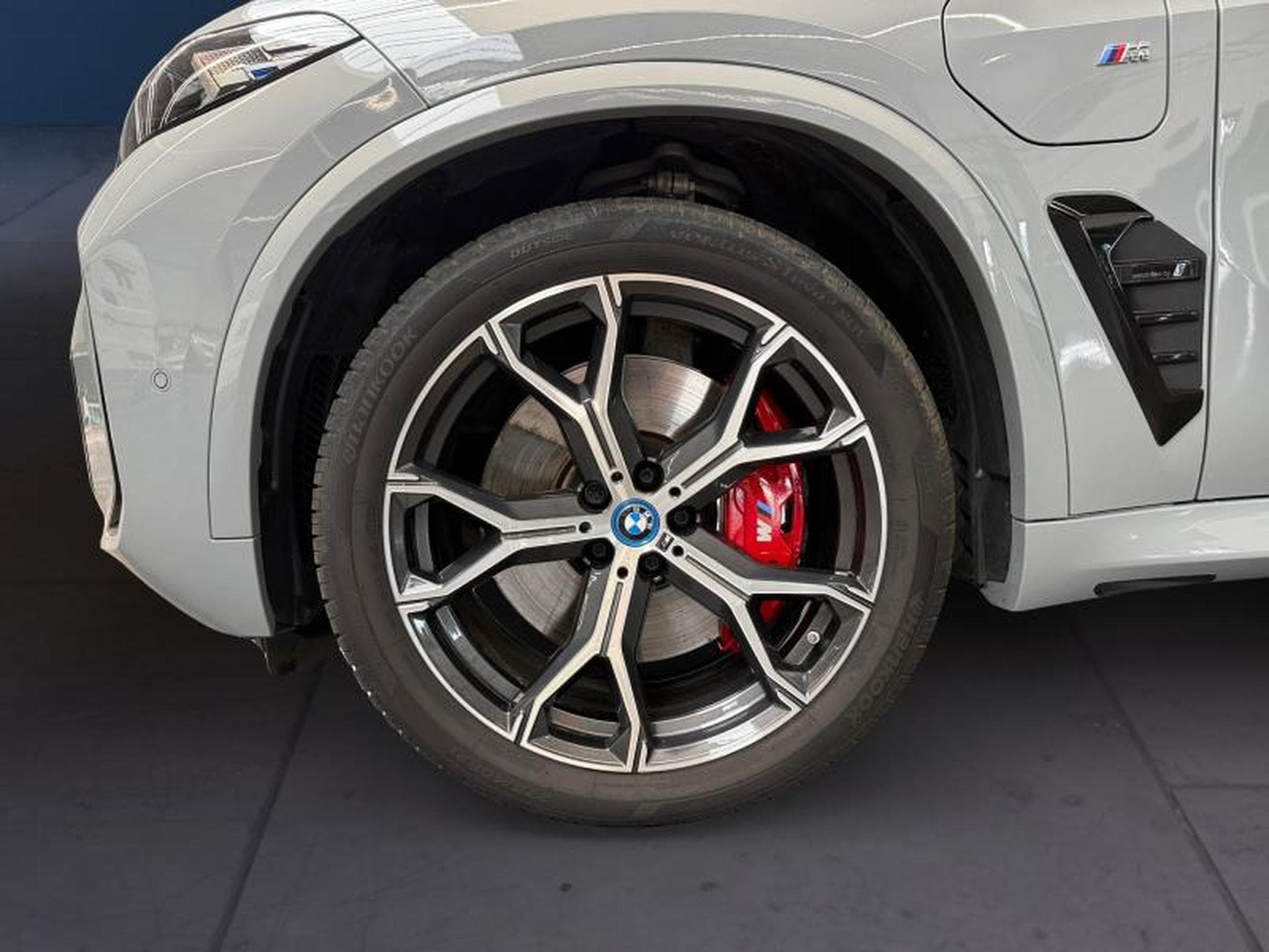 BMW X5 X5 xDrive50e Kit M Sport (2023) - Photo 10