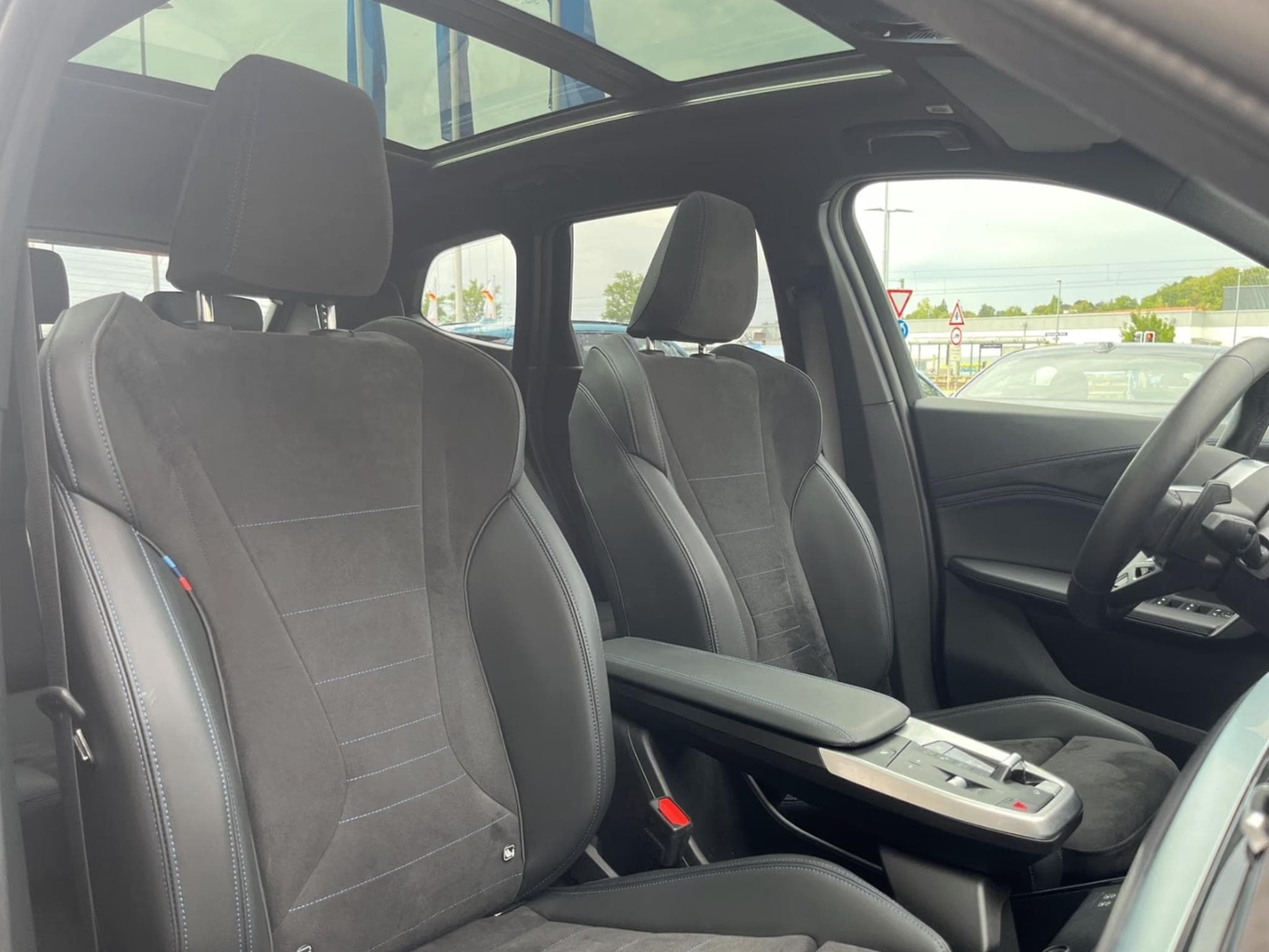 BMW X1 xDrive20d Pack M - H&K*Pano*Memo*ACC (2026) - Photo 10