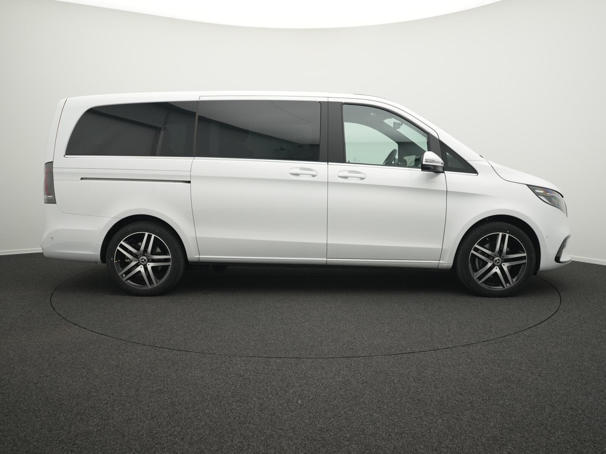 Mercedes V d 4MATIC AVANTGARDE Lang (2025) - Photo 5