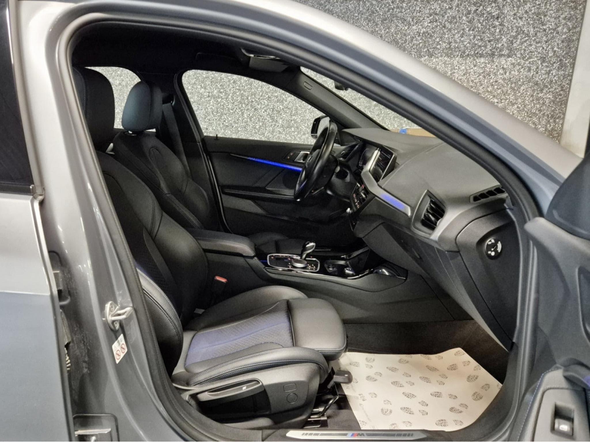 BMW 118 i M SPORT PAKET LED CUIR NAVI (2023) - Photo 4
