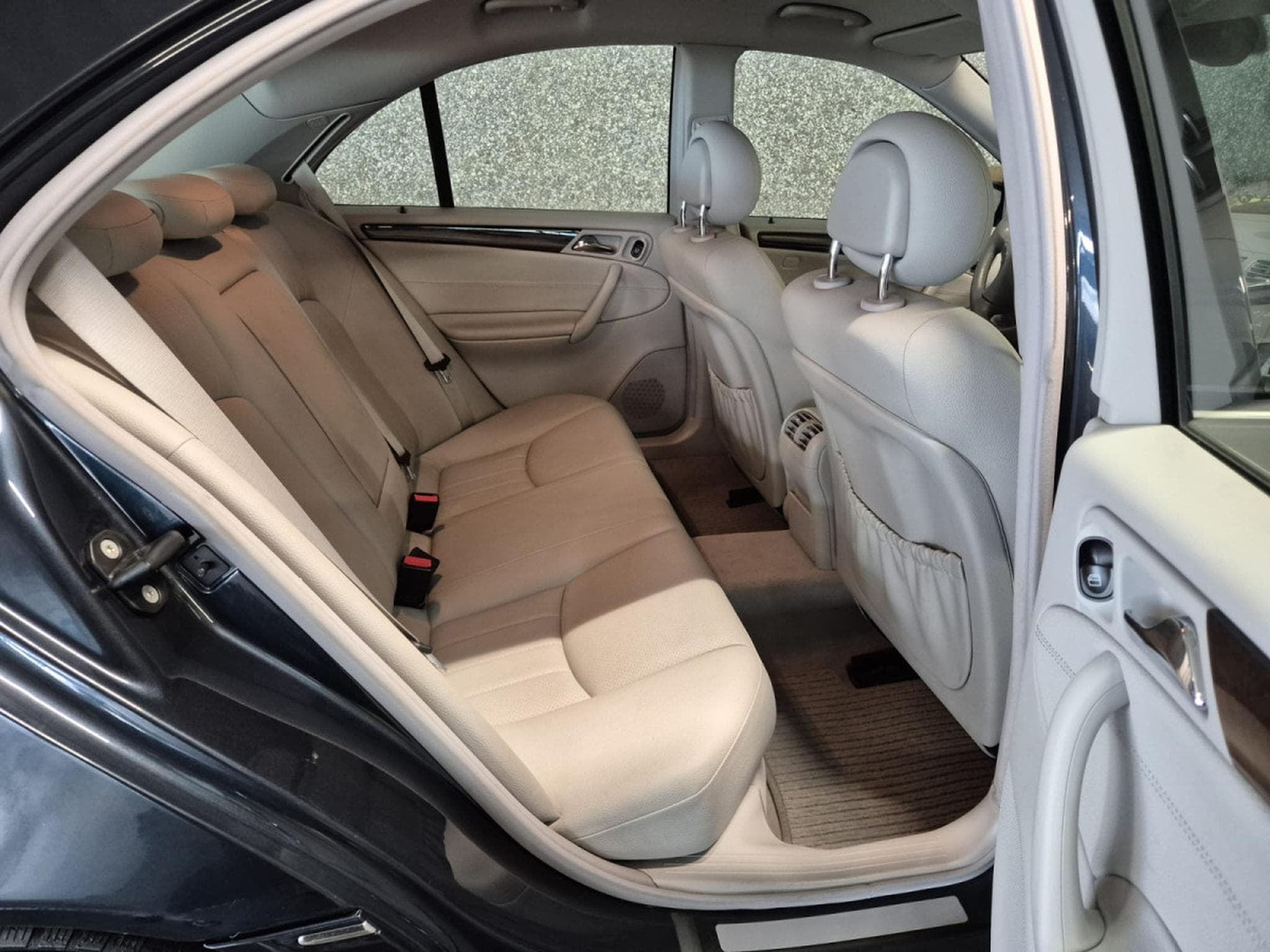 Mercedes C 240 V6 AUTO CUIR 1 HAND new Model (2005) - Photo 7
