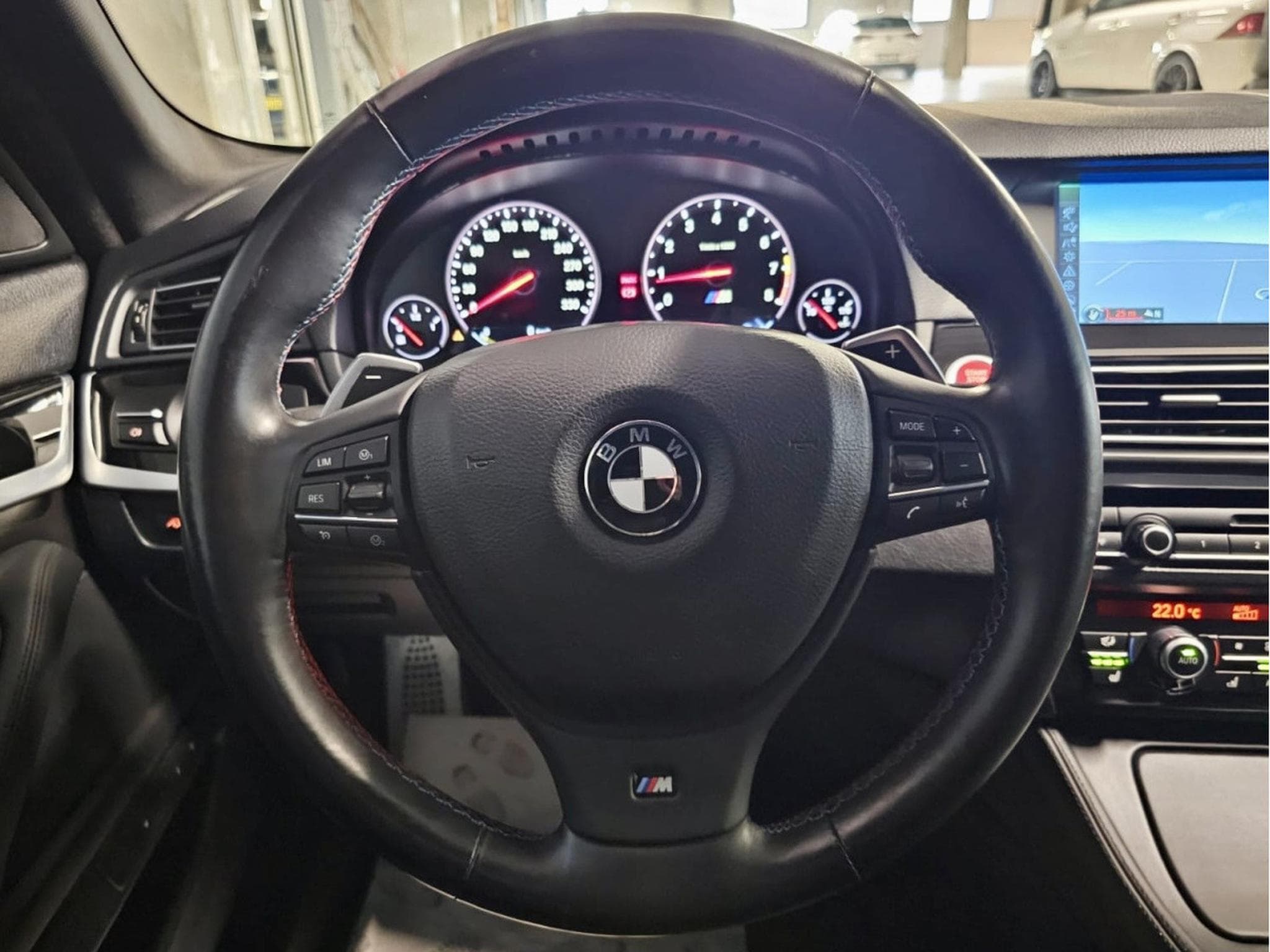 BMW M5 4.4 DKG NIGHT VISION CUIR NAVI (2012) - Photo 7