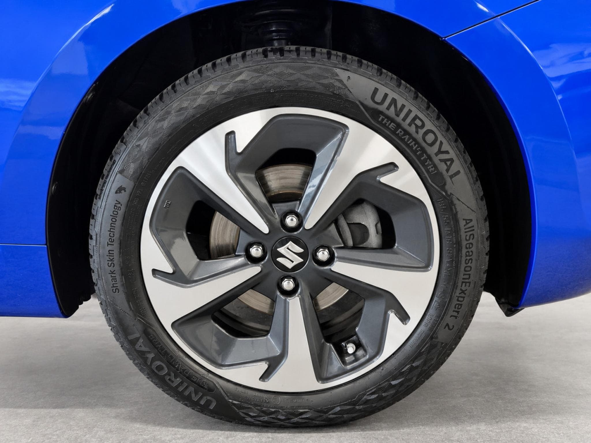 Suzuki Swift 1.2 GL+ MILD HYBRID AUTO LED NAVI (2025) - Photo 11