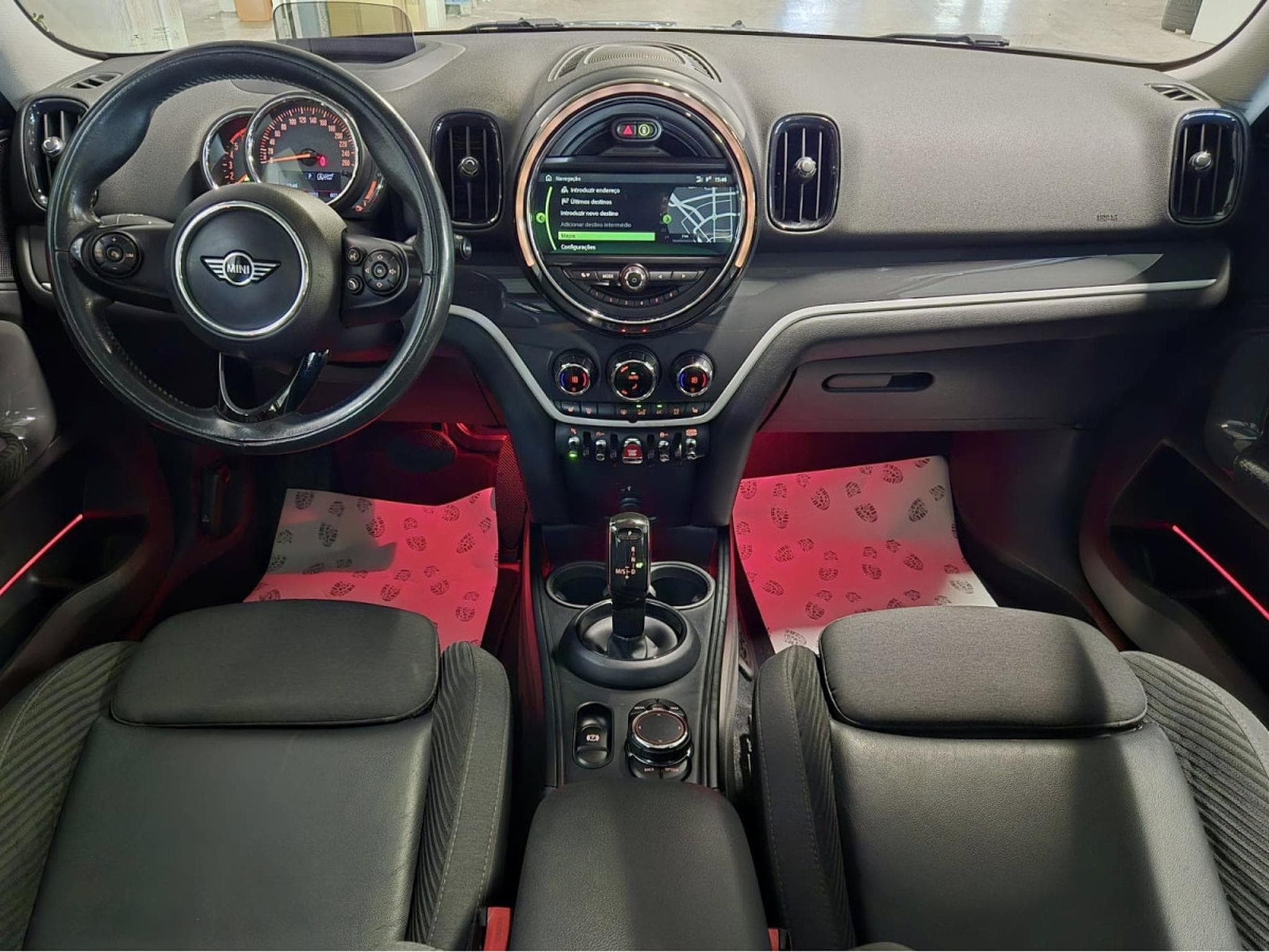 Mini Countryman Cooper SD ALL4 HEAD UP PANO LED NAVI (2018) - Photo 7
