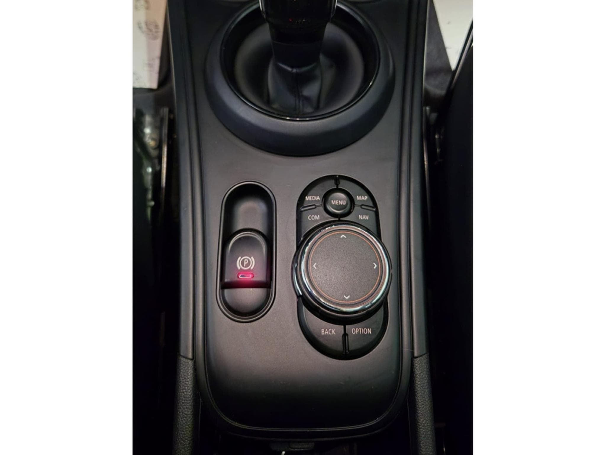 Mini Countryman Cooper SD ALL4 HEAD UP PANO LED NAVI (2018) - Photo 11