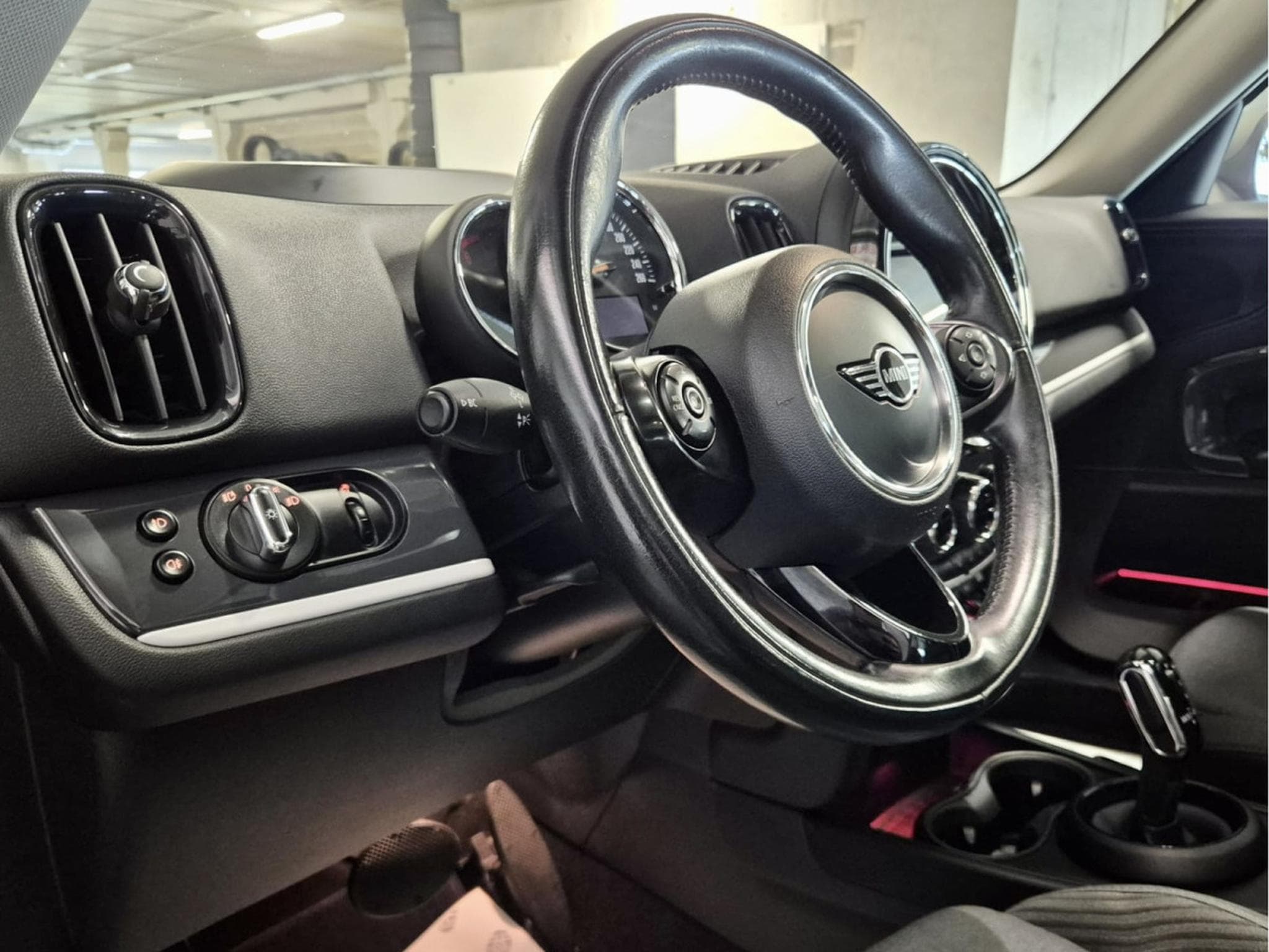 Mini Countryman Cooper SD ALL4 HEAD UP PANO LED NAVI (2018) - Photo 12