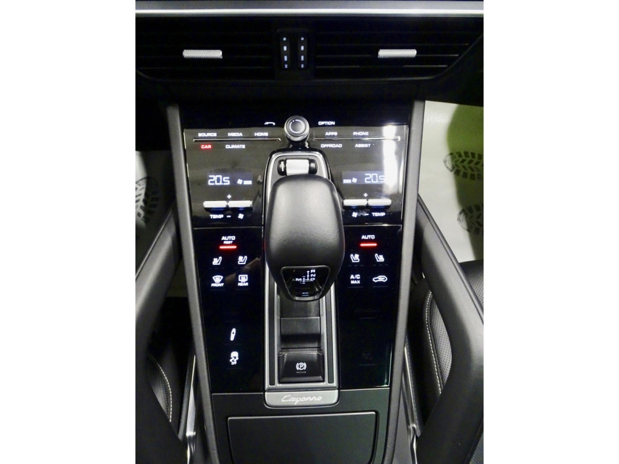 Porsche Cayenne 4.0 TURBO PSCB SPORT DESIGN CARBON APPROVED Hinterradlenkung (2019) - Photo 12