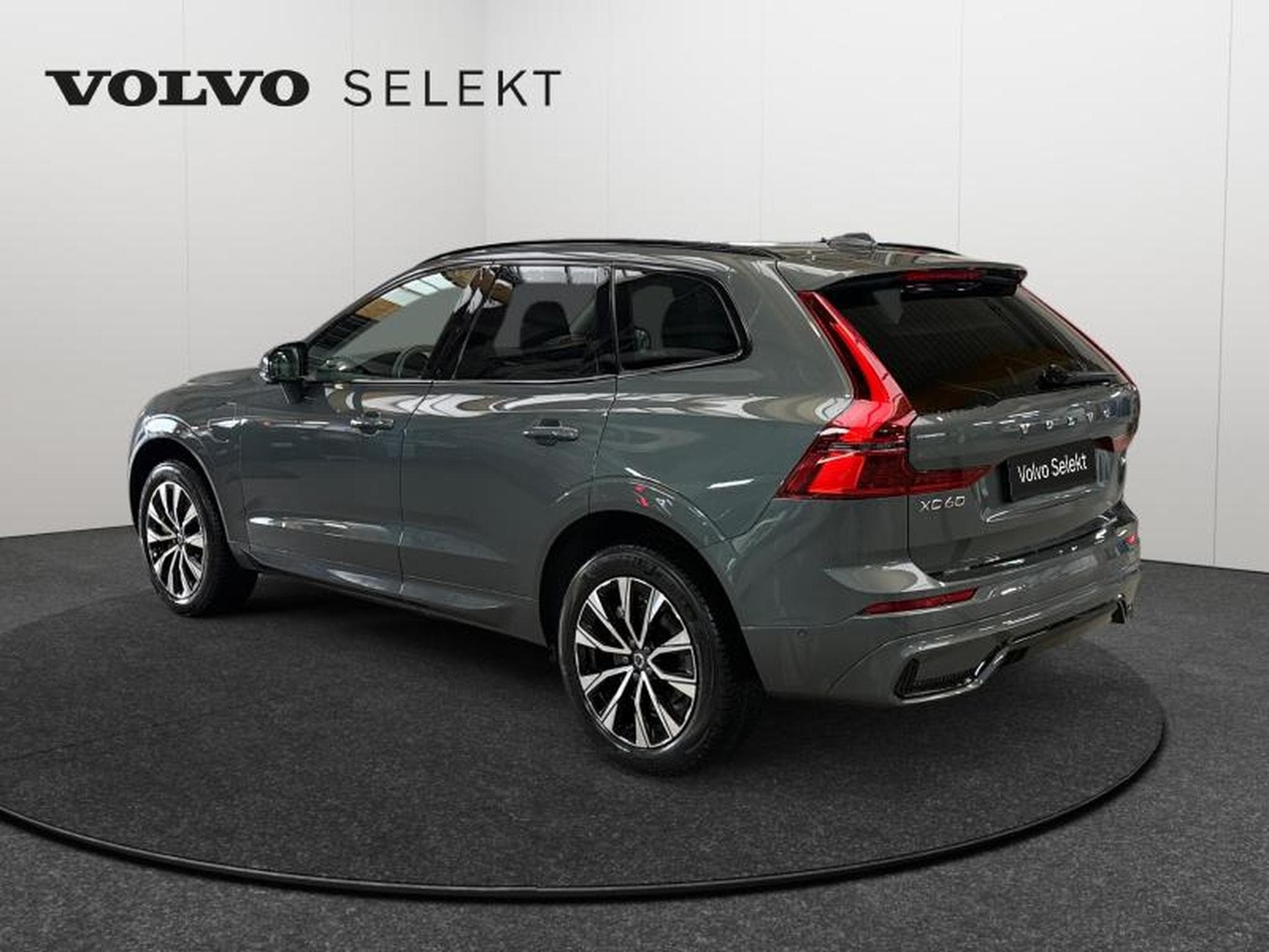 Volvo XC60 Facelift T6 Plus Dark / Hybride (2026) - Photo 5