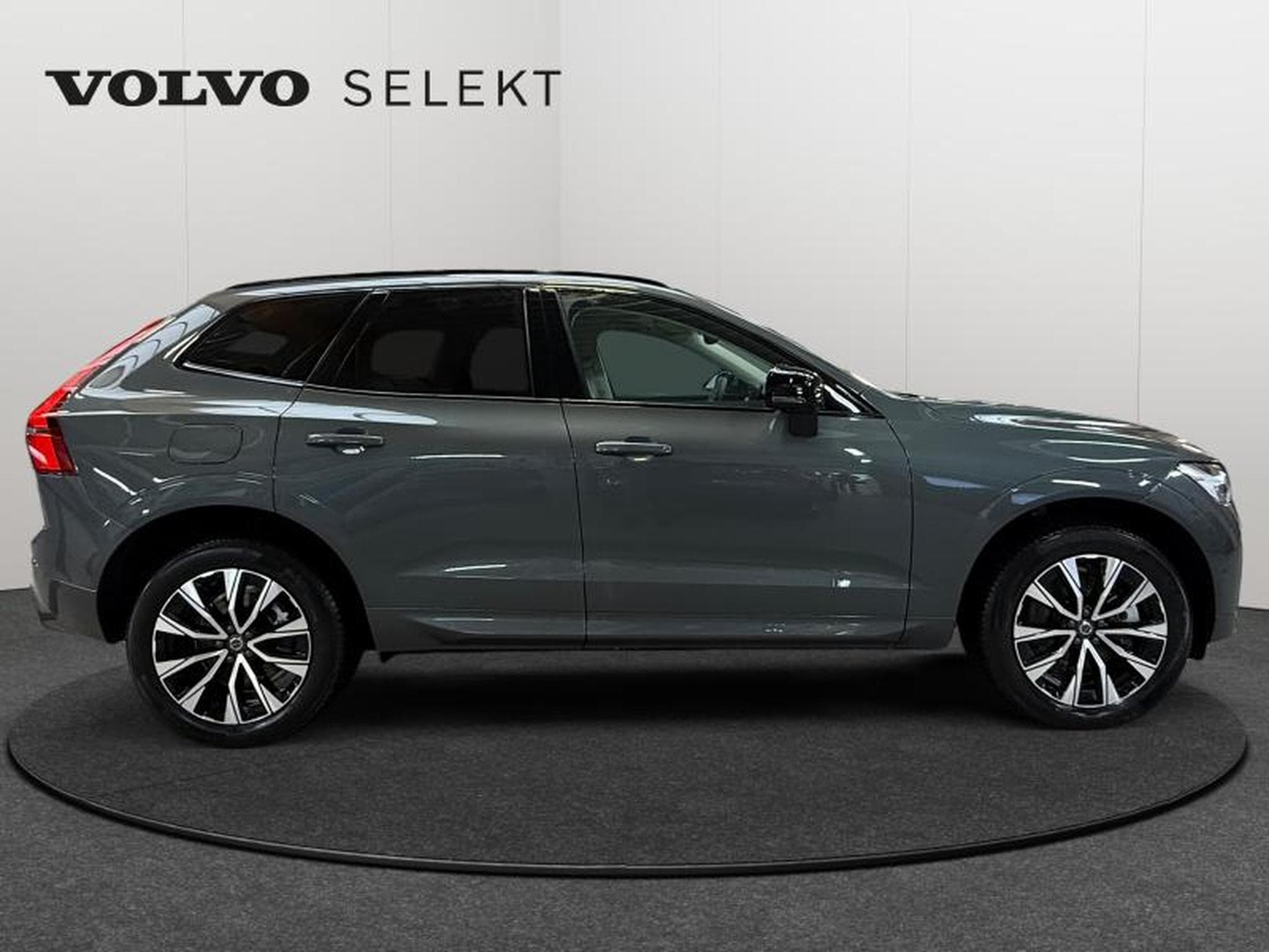 Volvo XC60 Facelift T6 Plus Dark / Hybride (2026) - Photo 7