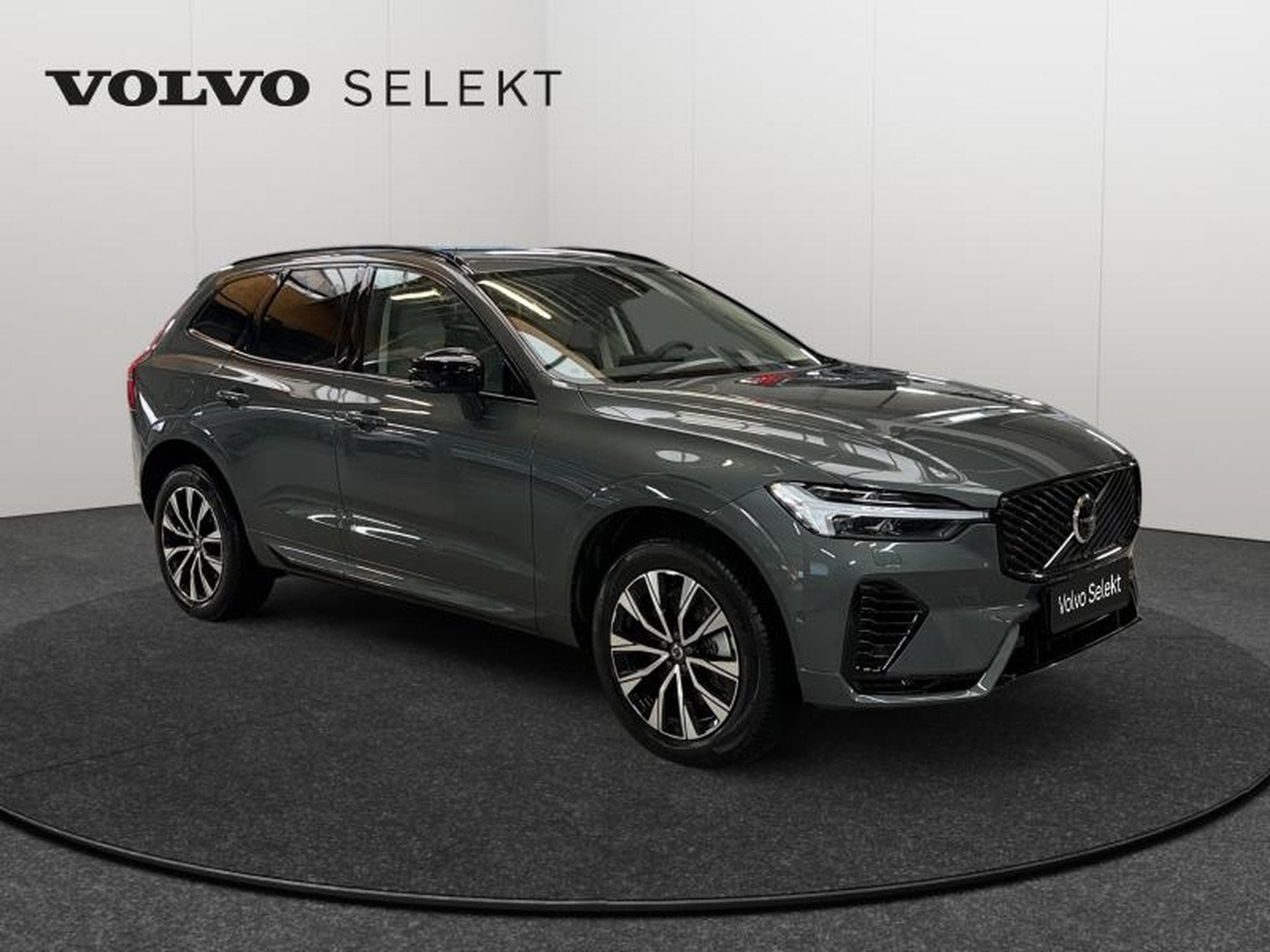 Volvo XC60 Facelift T6 Plus Dark / Hybride (2026) - Photo 8