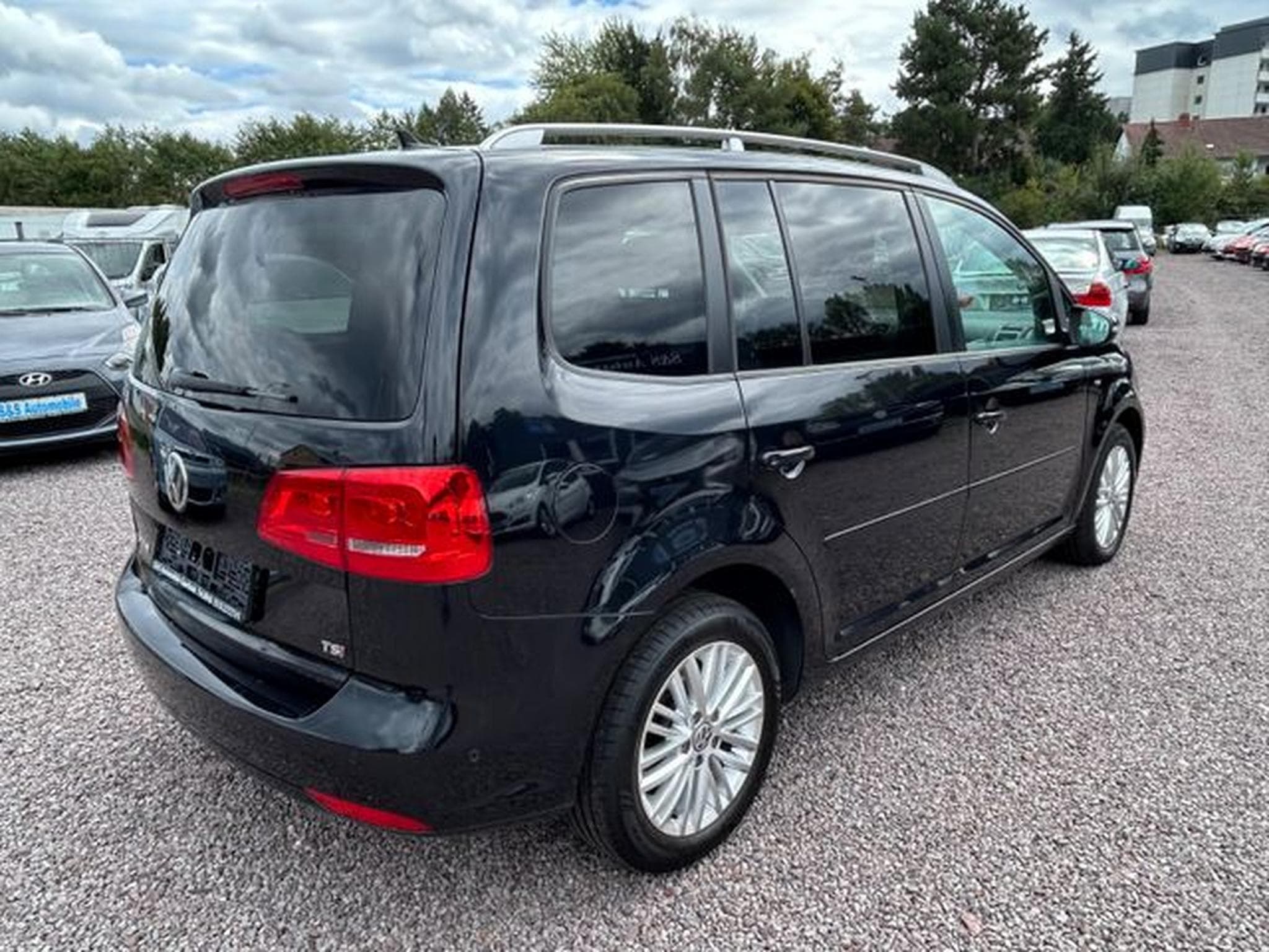 VW Touran Touran Cup 1.4 *SHZ*AHK*2. Hand*Euro5* (2014) - Photo 4