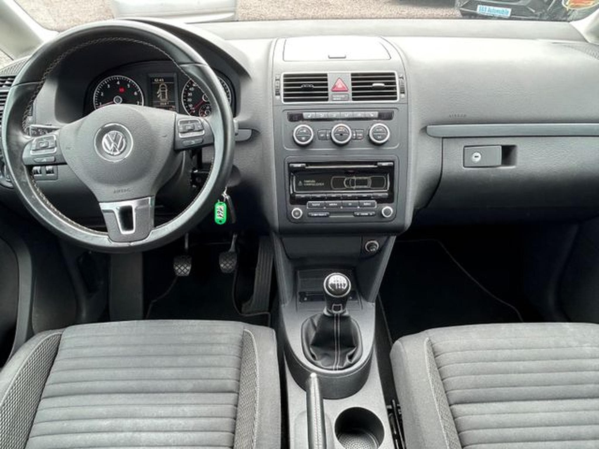 VW Touran Touran Cup 1.4 *SHZ*AHK*2. Hand*Euro5* (2014) - Photo 10