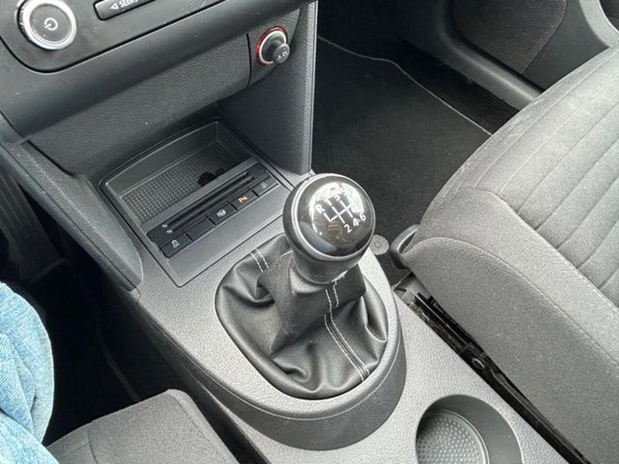 VW Touran Touran Cup 1.4 *SHZ*AHK*2. Hand*Euro5* (2014) - Photo 12