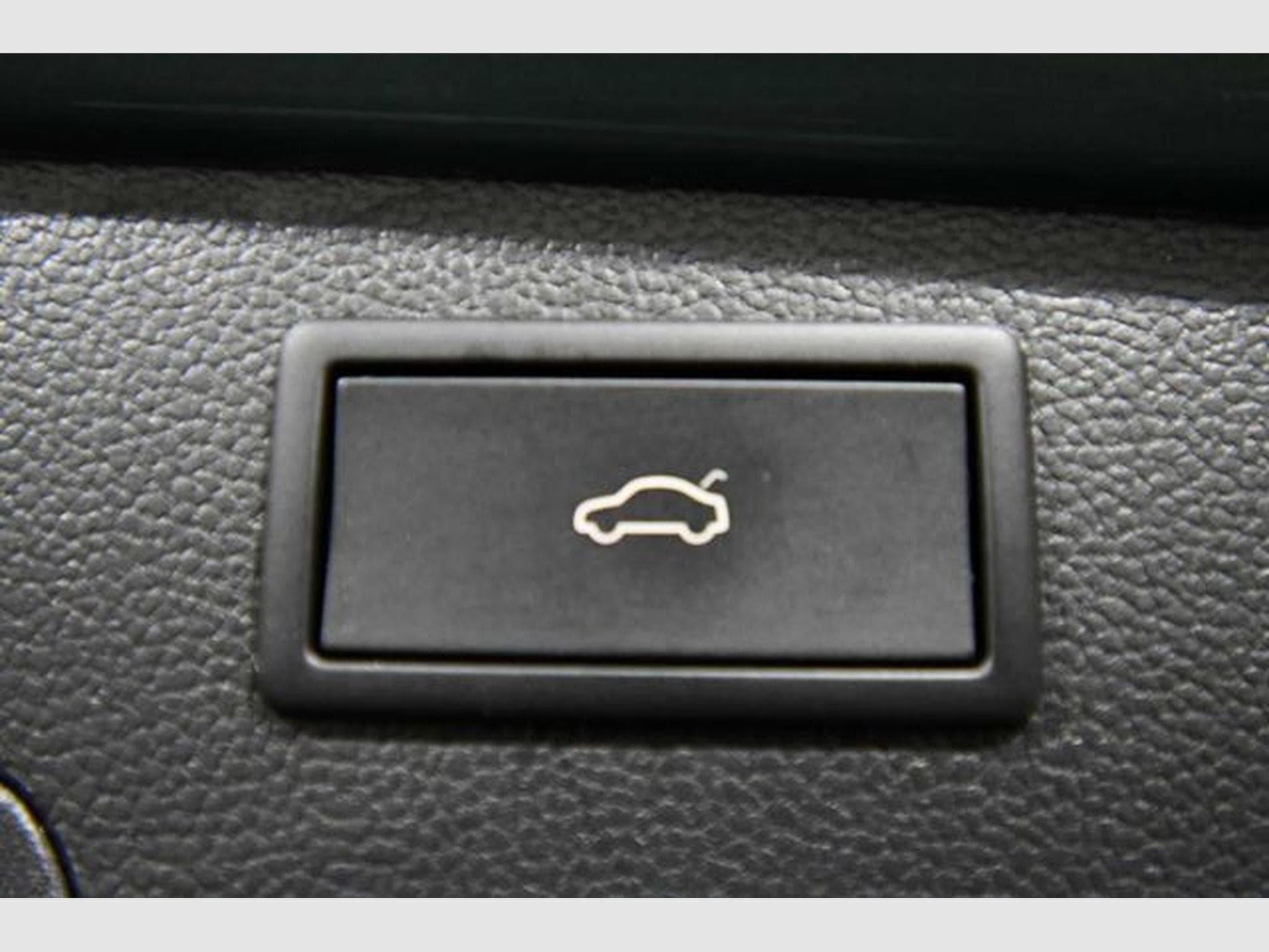 VW Passat Passat Variant 2.0 TDI SCR DSG Elegance - Std.-H (2024) - Photo 9