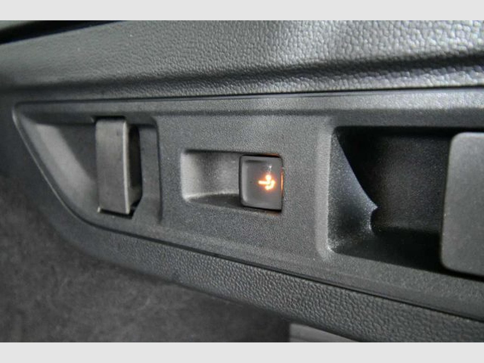 VW Passat Passat Variant 2.0 TDI SCR DSG Elegance - Std.-H (2024) - Photo 10
