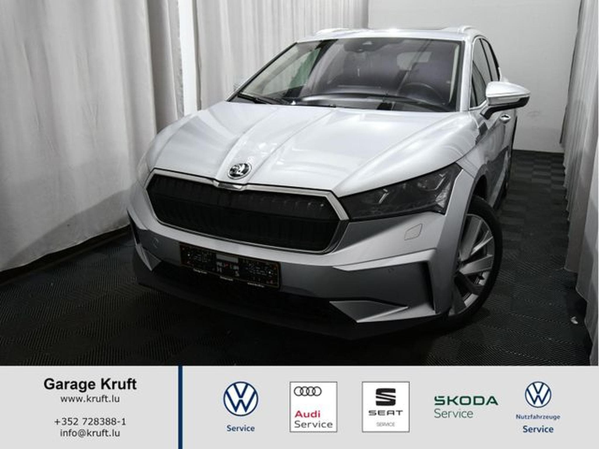 Skoda Enyaq Enyaq IV 60, Leder, AHK, Pano., Area View, HuD (2023) - Foto 1