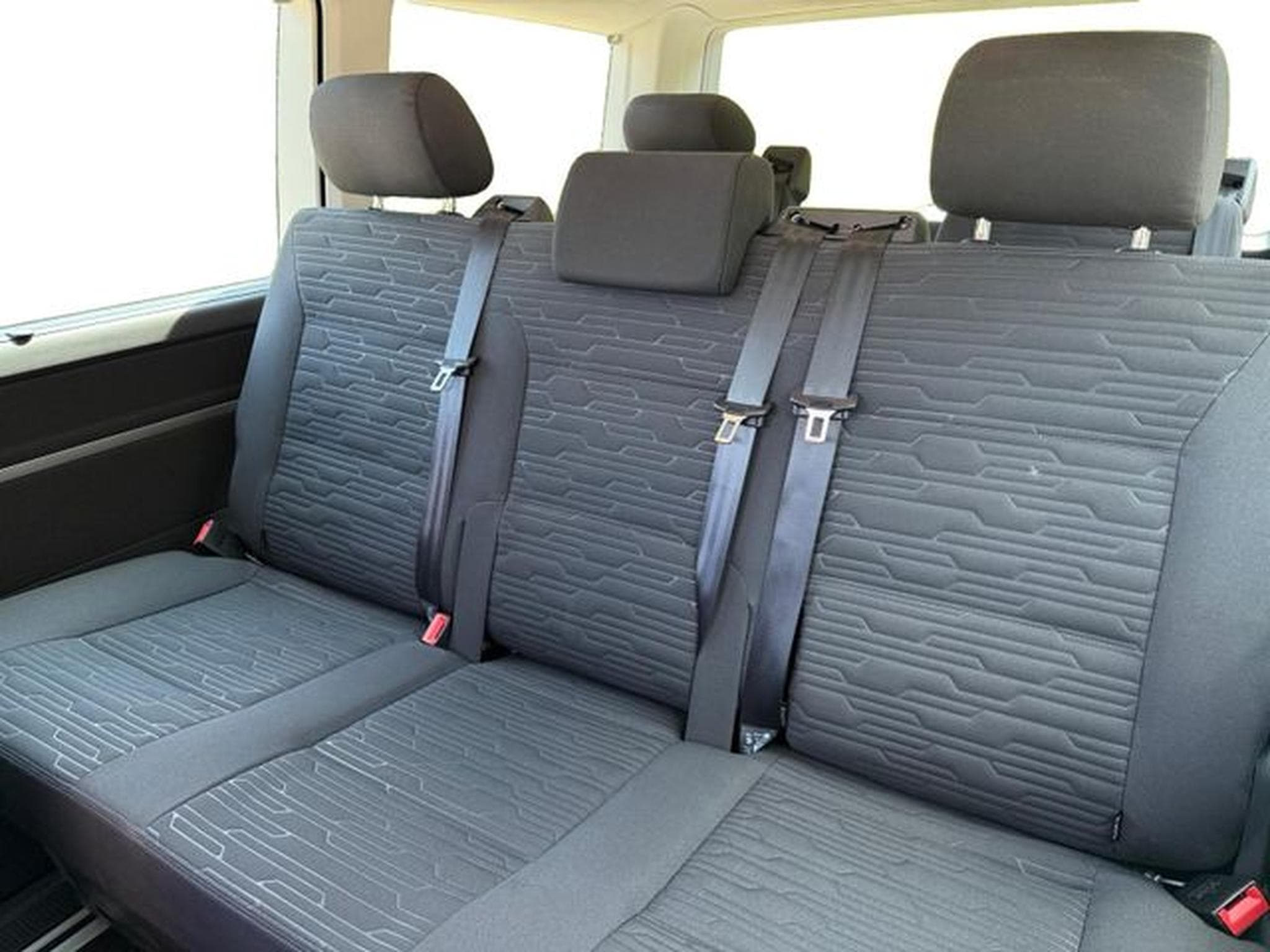 VW T6.1 Multivan Comfortline 4MOTION, AHK, Navi, R-View (2023) - Photo 13