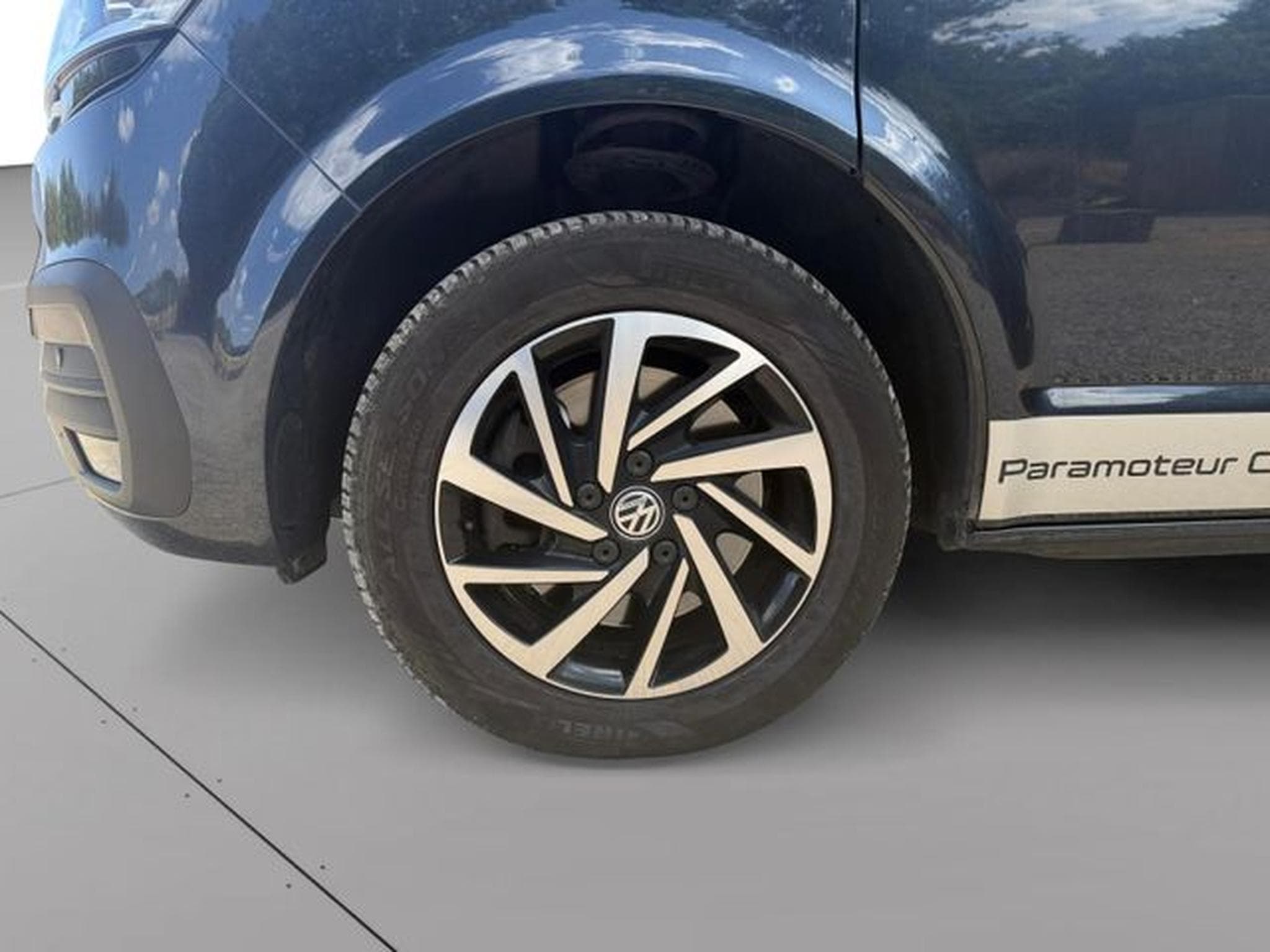 VW T6.1 Multivan Comfortline 4MOTION, AHK, Navi, R-View (2023) - Photo 14