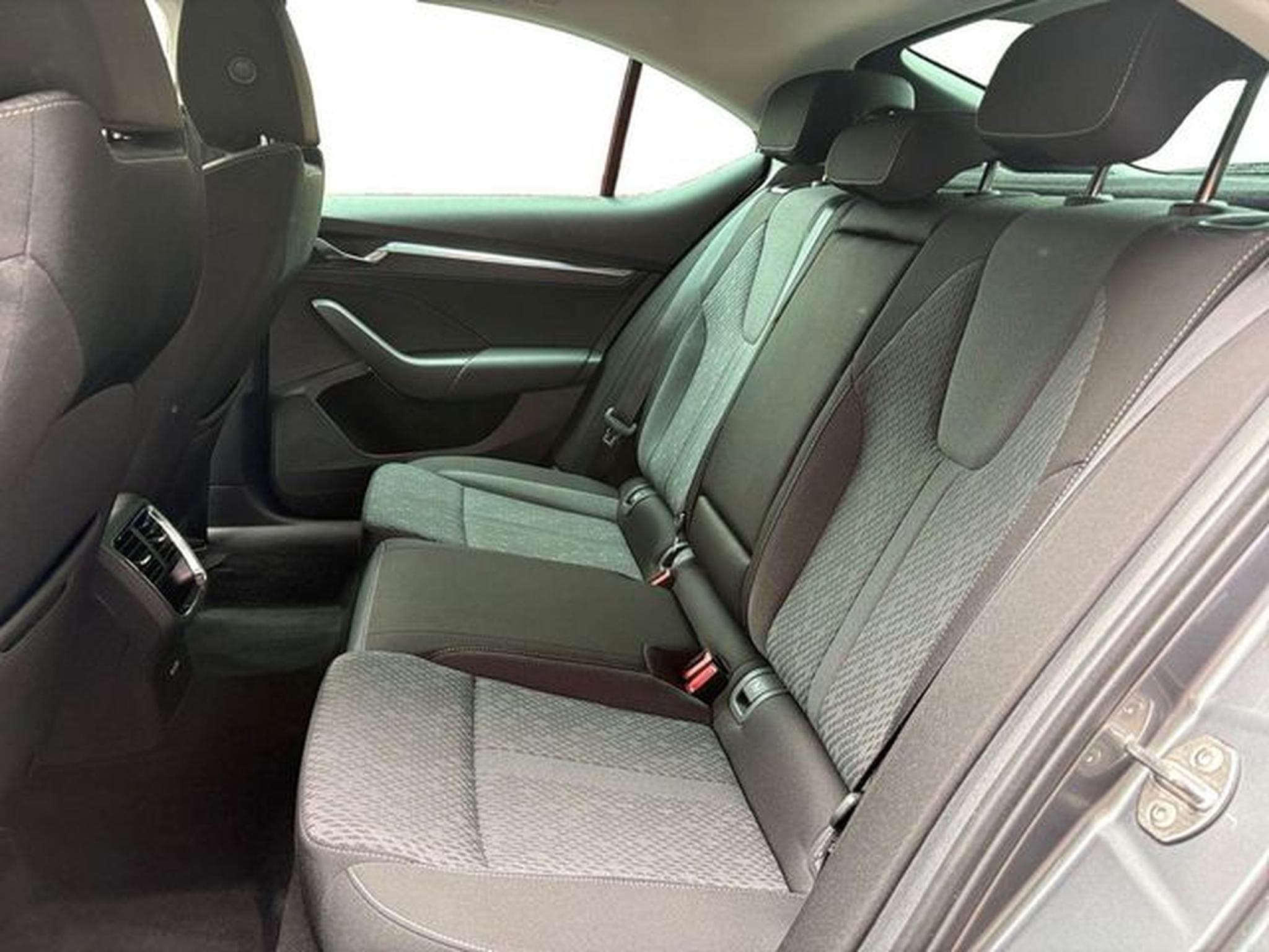 Skoda Octavia Octavia Lim. Style iV Navi C., ACC, Rear View (2022) - Photo 13