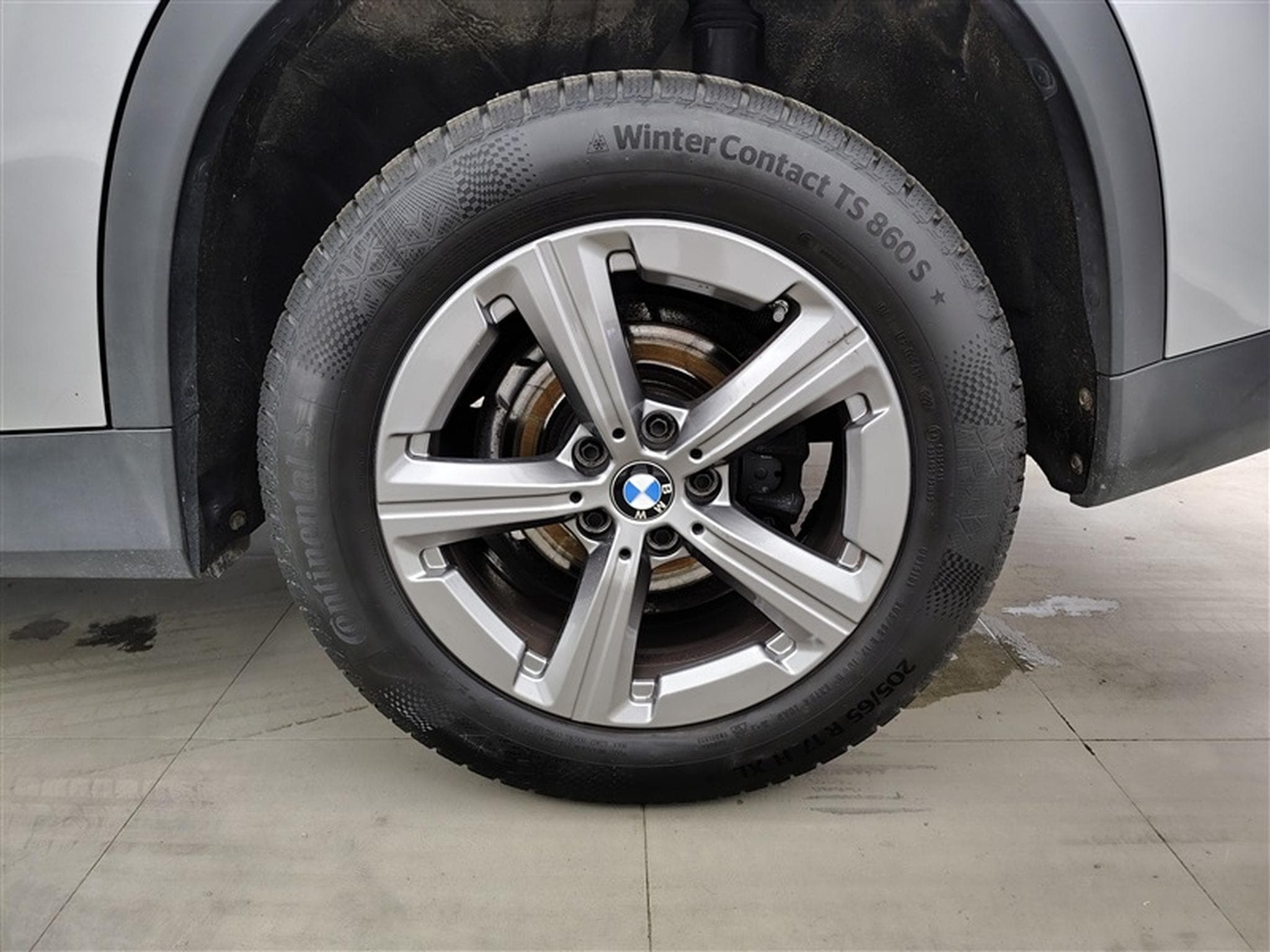 BMW X1 2.0 dA sDrive18 Cuir / Navi / Led (2024) - Foto 6