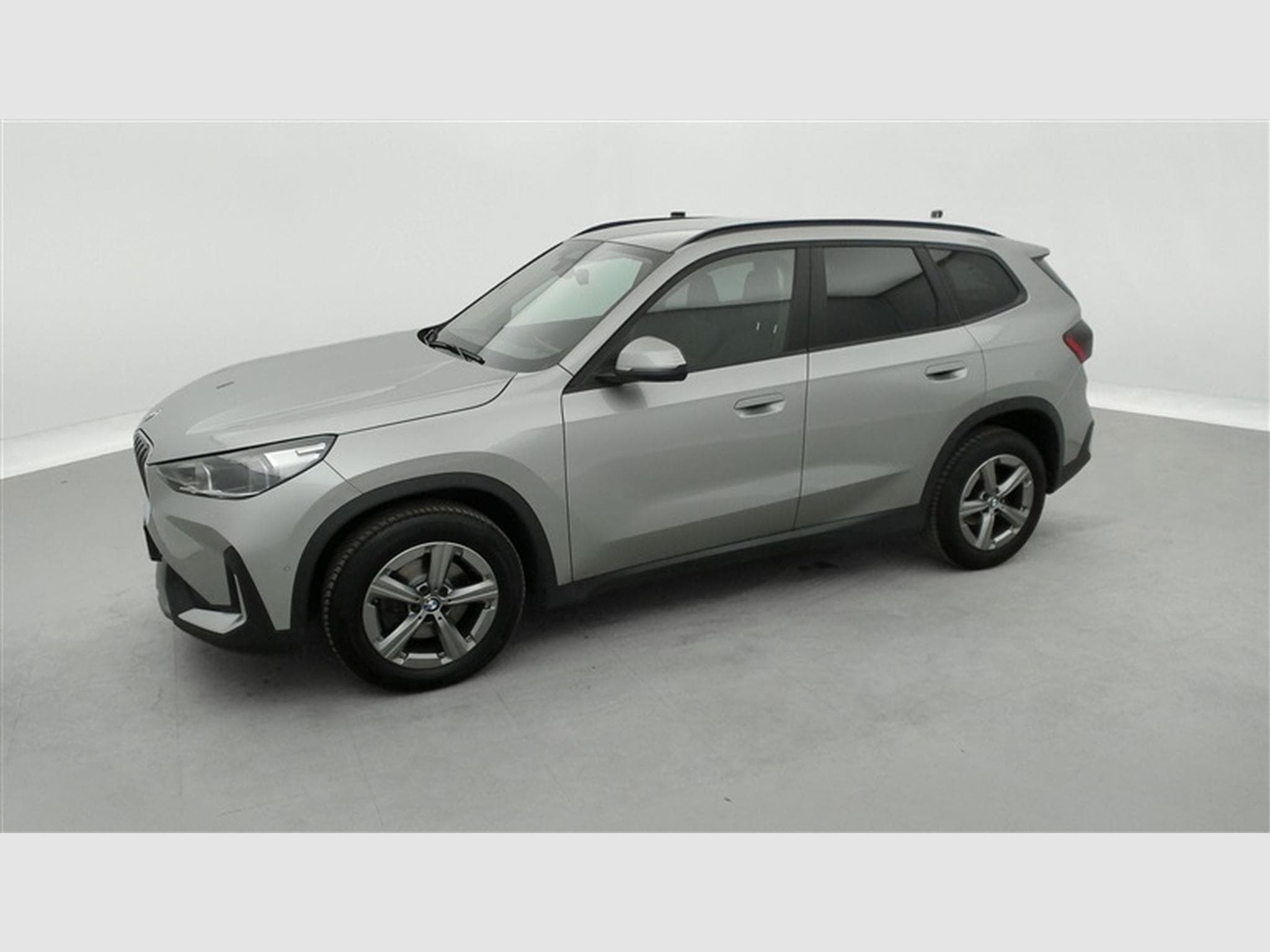 BMW X1 2.0 dA sDrive18 Cuir / Navi / Led (2024) - Foto 22