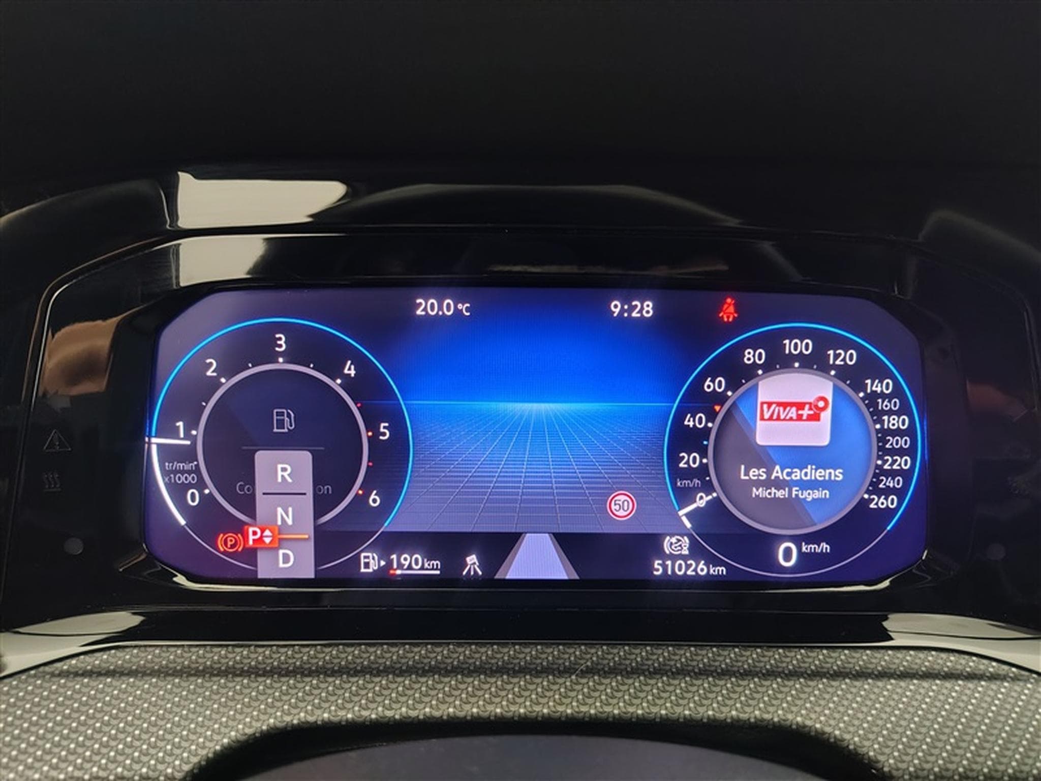 VW Golf 2.0 TDi R-Line Business Premium DSG (2024) - Photo 10