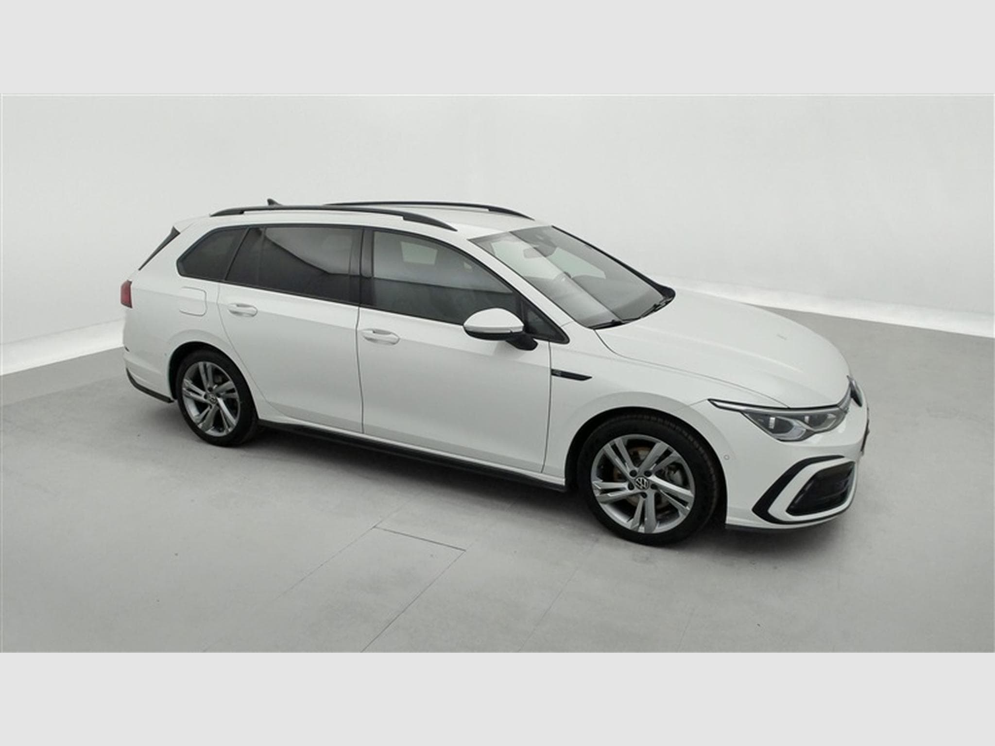 VW Golf 2.0 TDi R-Line Business Premium DSG (2024) - Photo 25