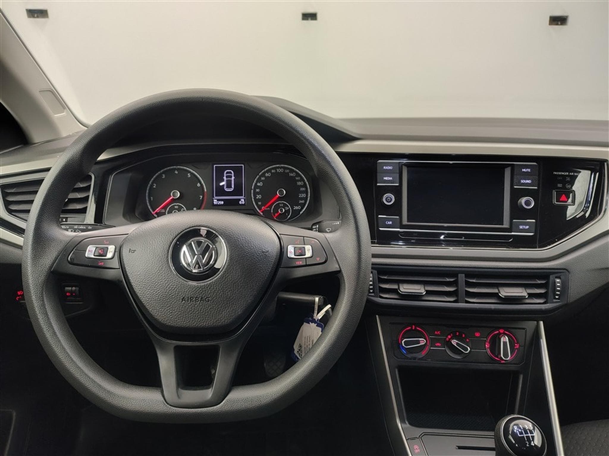 VW Polo 1.0 TSi Comfortline NAVI/PDC AV AR (2019) - Photo 9