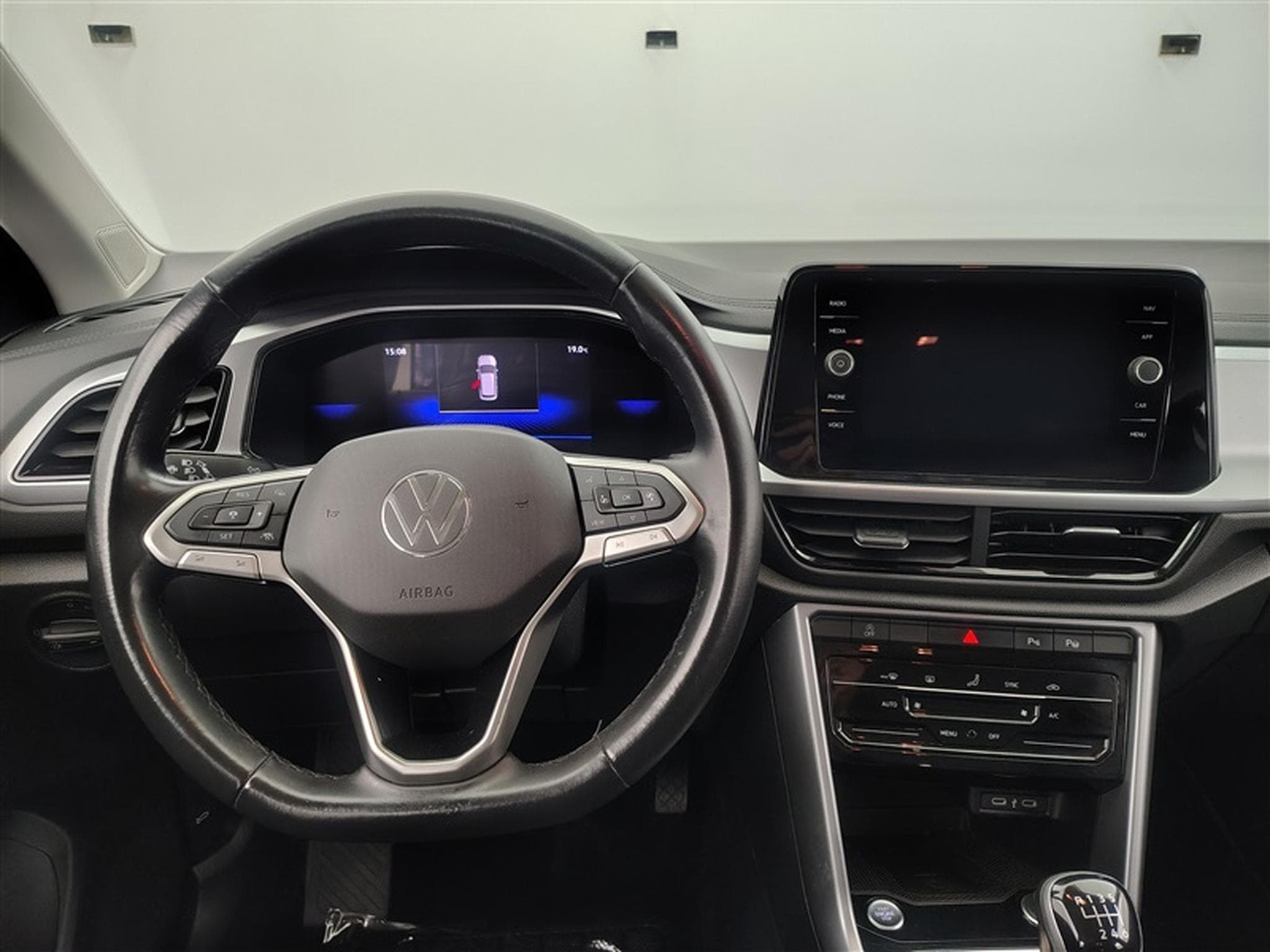 VW T-Roc 1.0 TSI Style  Carplay / Led / PDC+Caméra (2024) - Photo 9