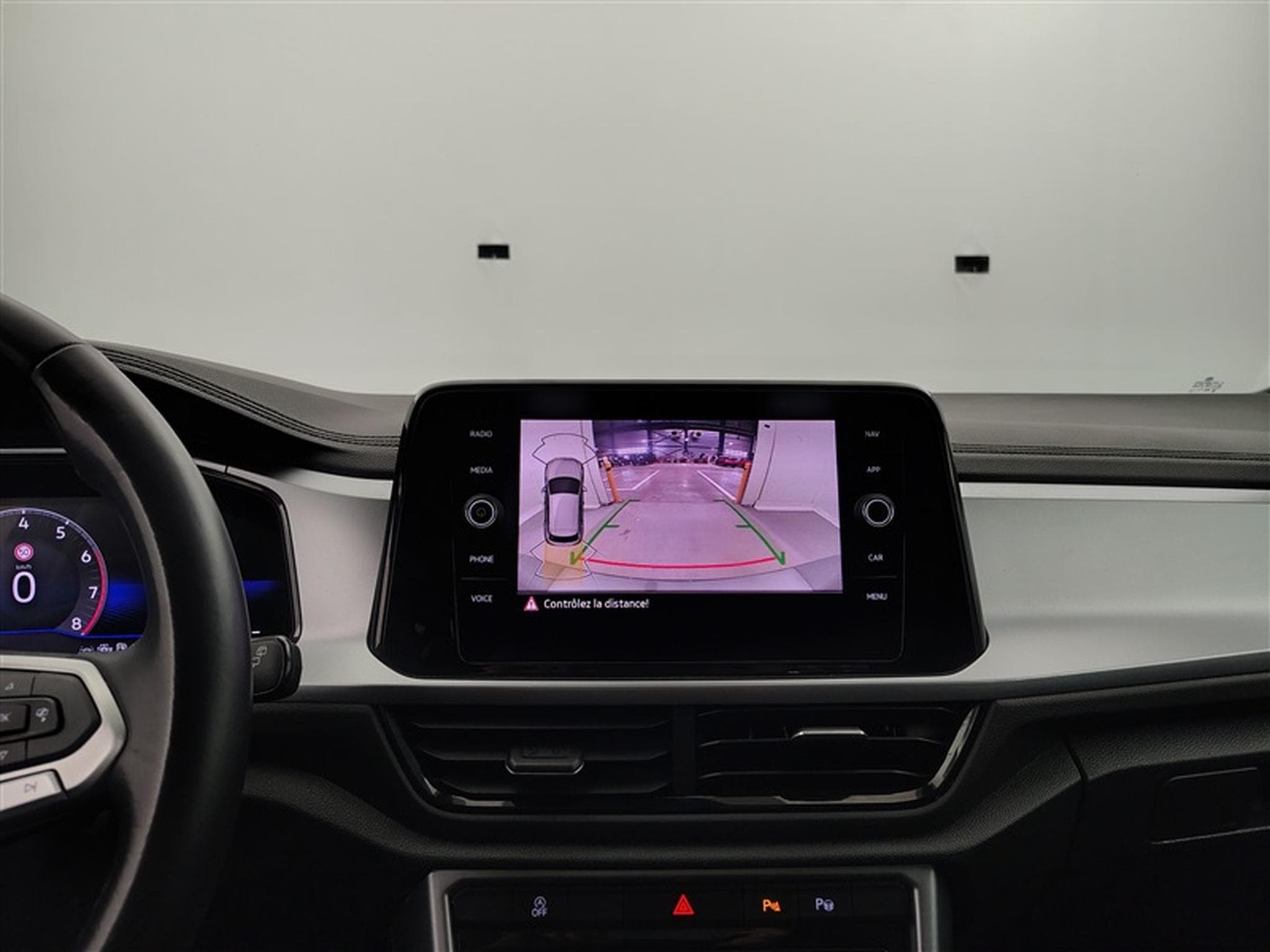 VW T-Roc 1.0 TSI Style  Carplay / Led / PDC+Caméra (2024) - Photo 18