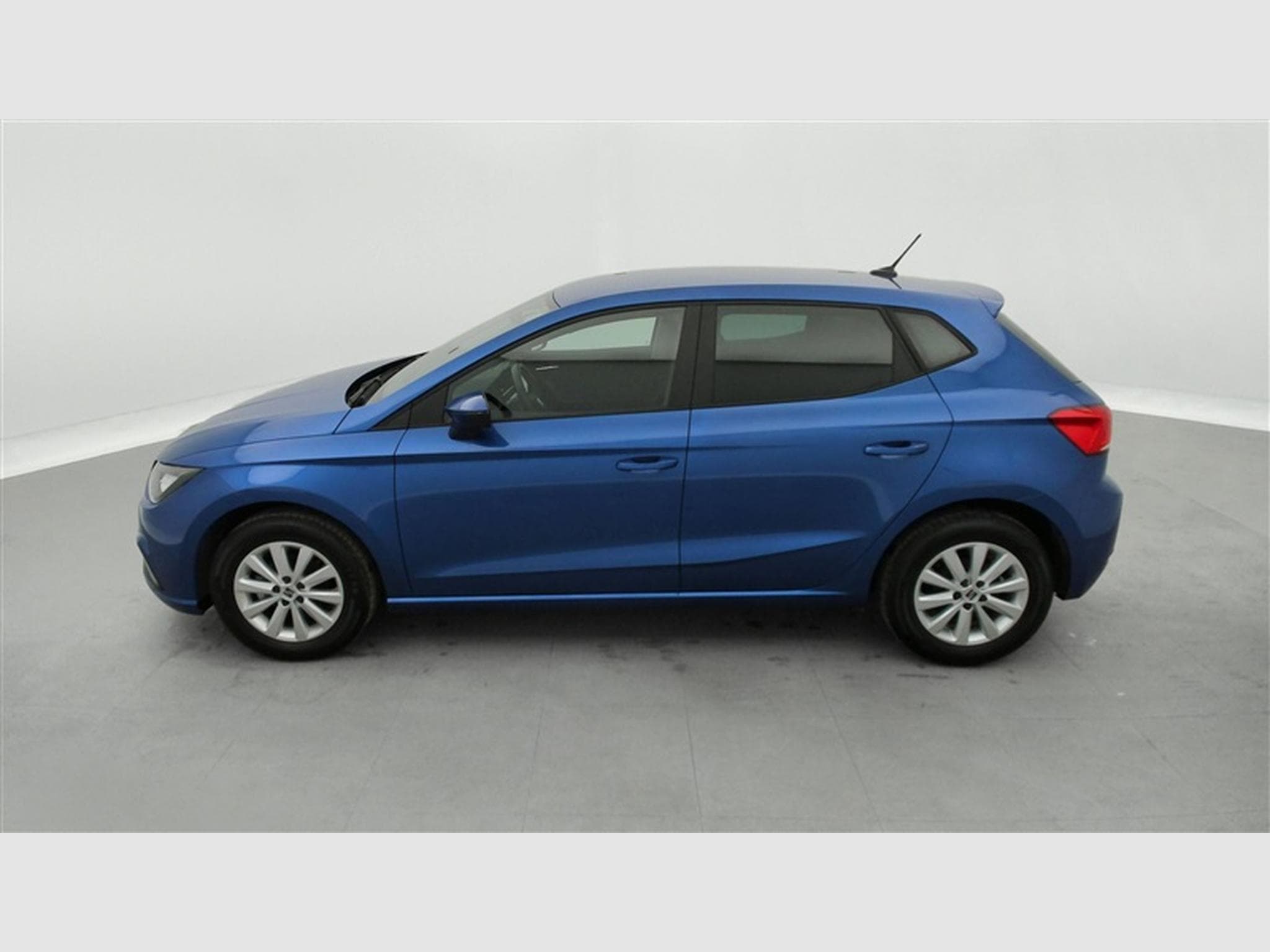 Seat Ibiza 1.0 TSI 95cv Style CARPLAY/LED/PDC AV-AR/CAMERA/JA 15" (2025) - Photo 3