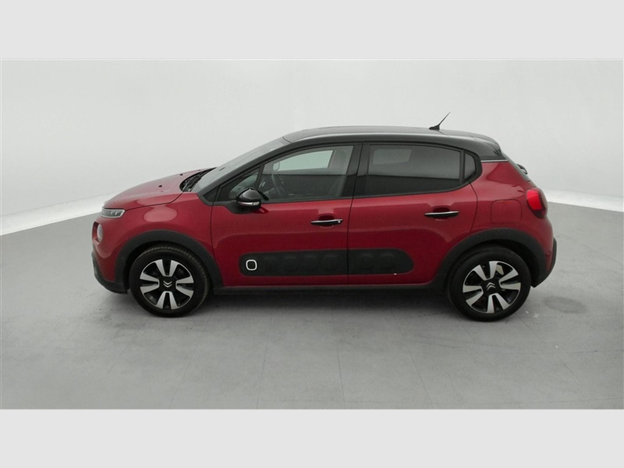 Citroen C3 1.2 PureTech Highlight EAT6 S&S (EU6.2) (2019) - Photo 3