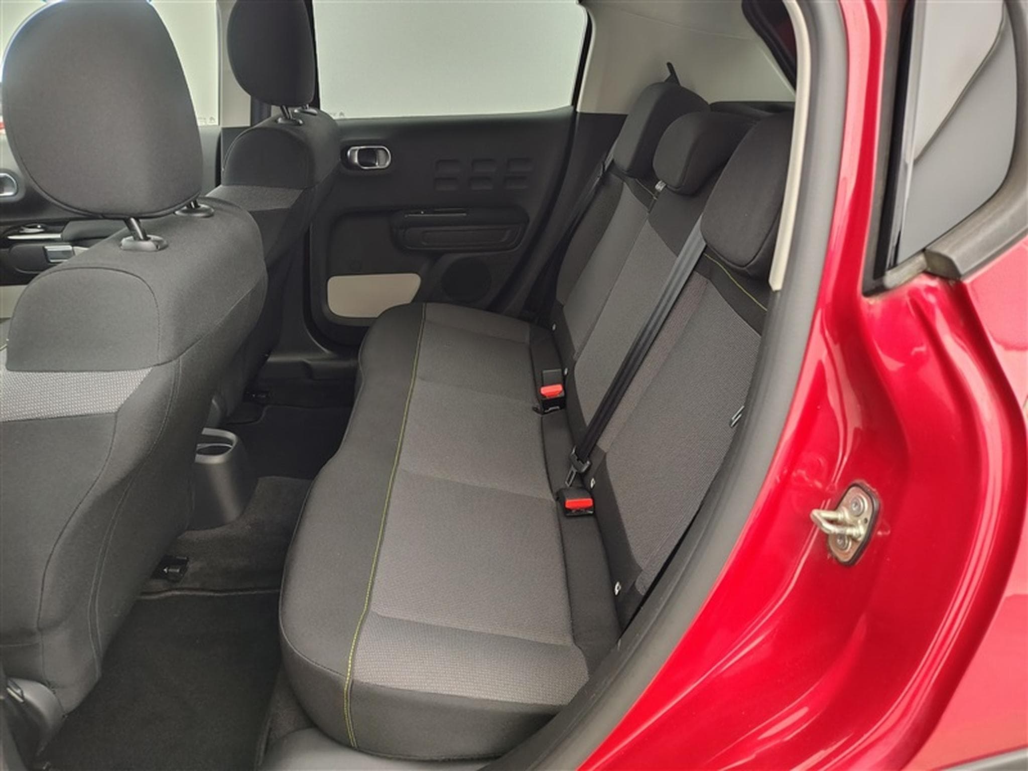Citroen C3 1.2 PureTech Highlight EAT6 S&S (EU6.2) (2019) - Photo 13