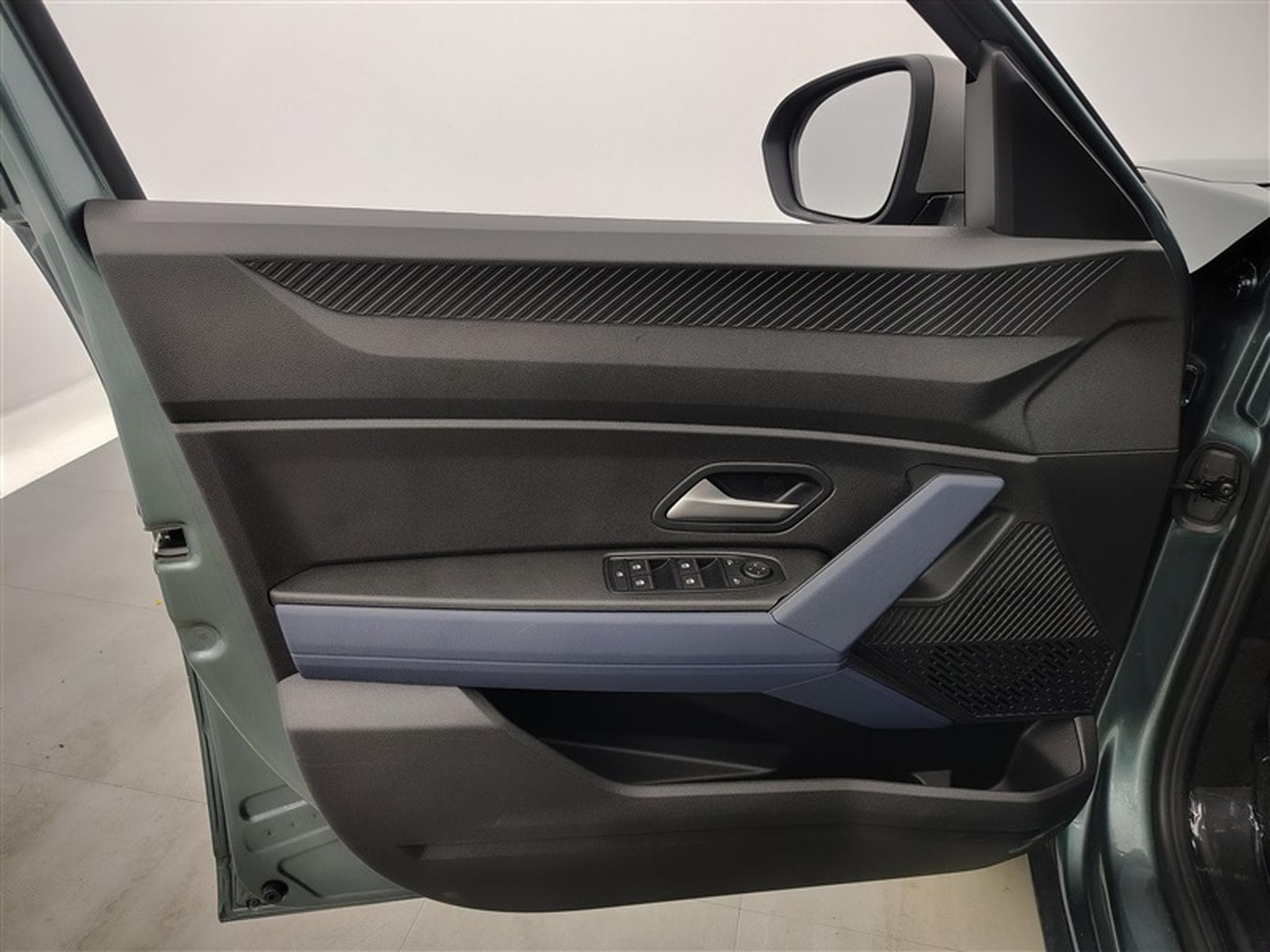 Dacia Duster 1.6 Hybrid EDC CARPLAY / CLIM / FULL LED (2025) - Photo 16