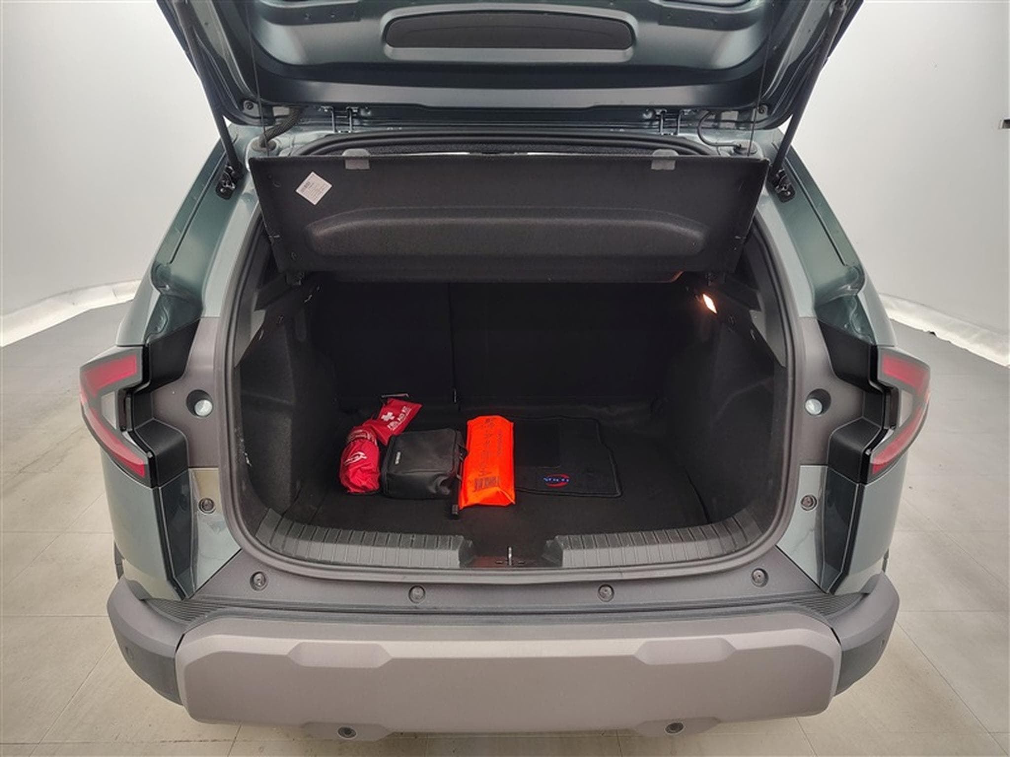 Dacia Duster 1.6 Hybrid EDC CARPLAY / CLIM / FULL LED (2025) - Photo 14