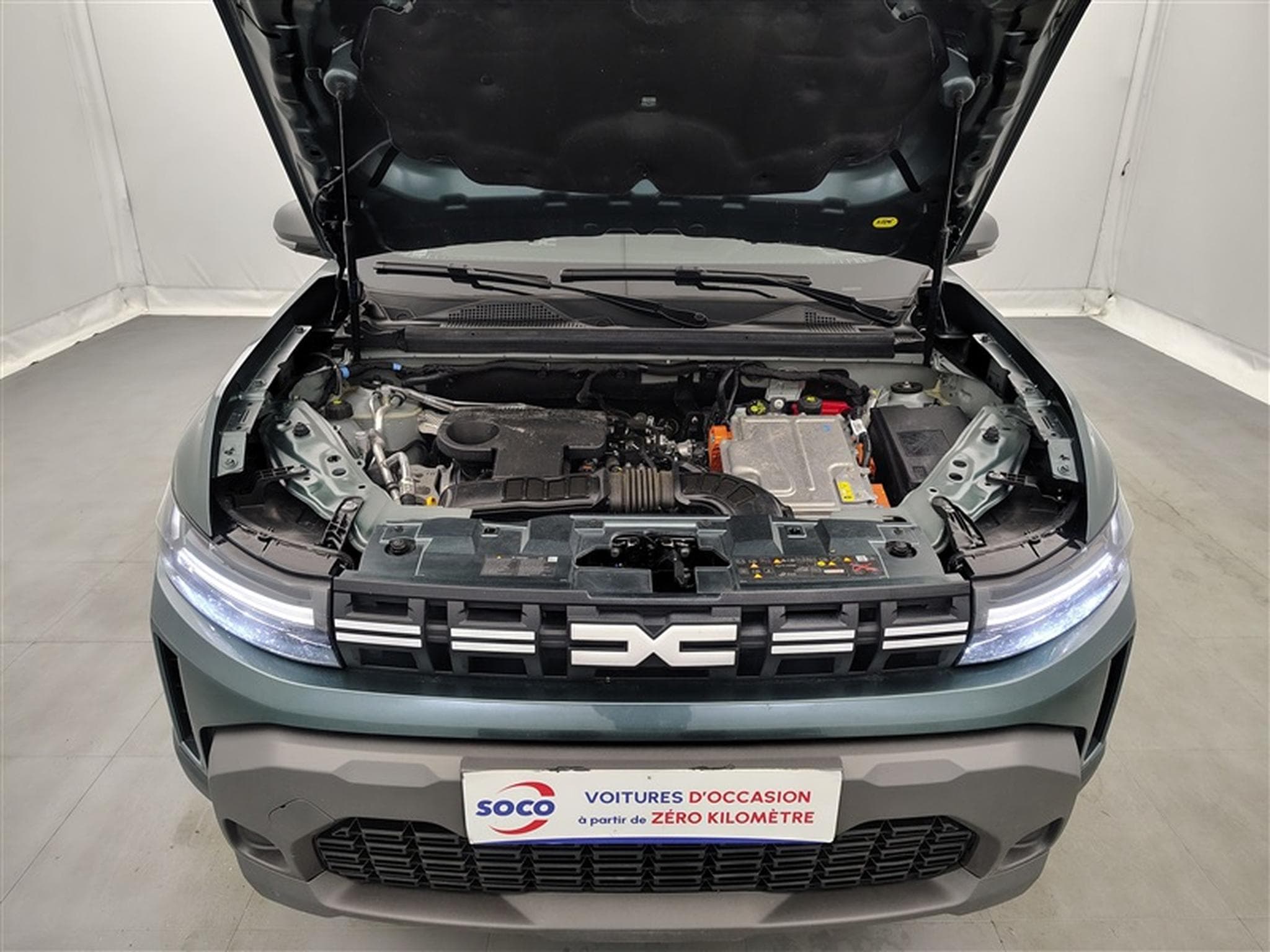 Dacia Duster 1.6 Hybrid EDC CARPLAY / CLIM / FULL LED (2025) - Photo 18