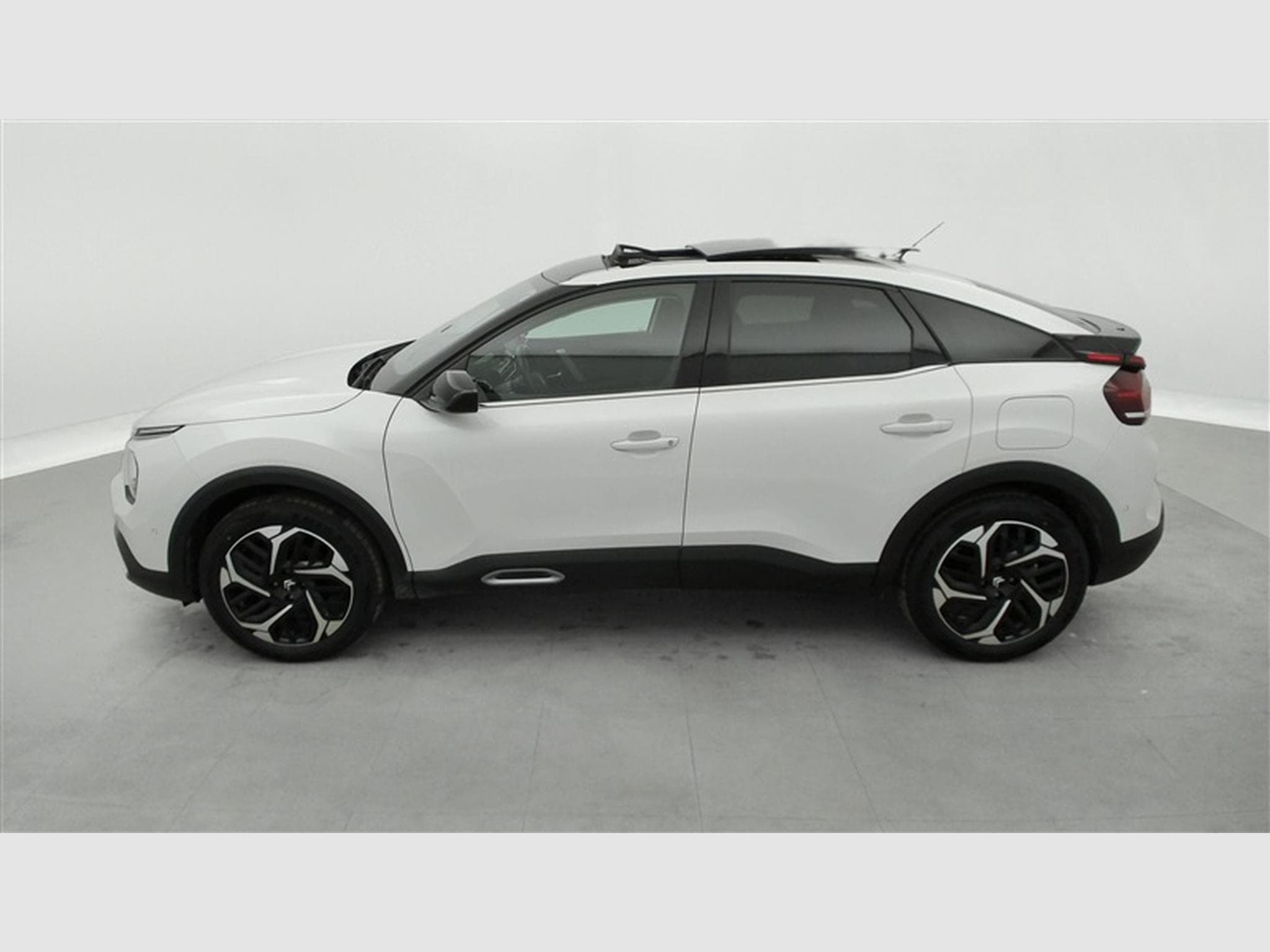 Citroen C4 1.2 PureTech Feel *NAVI/T.OUV/FULL LED/CAM360/PDC* (2023) - Photo 3