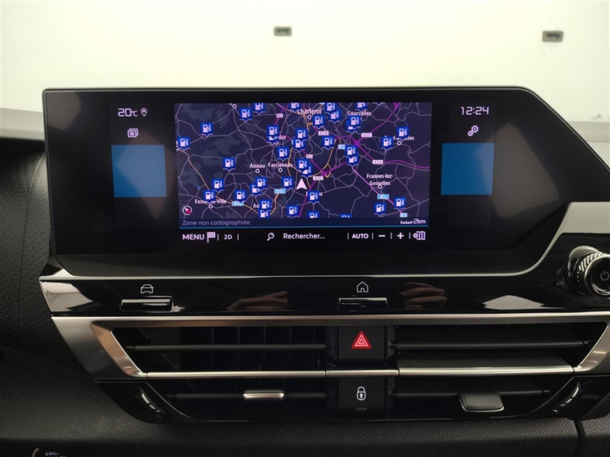 Citroen C4 1.2 PureTech Feel *NAVI/T.OUV/FULL LED/CAM360/PDC* (2023) - Photo 11