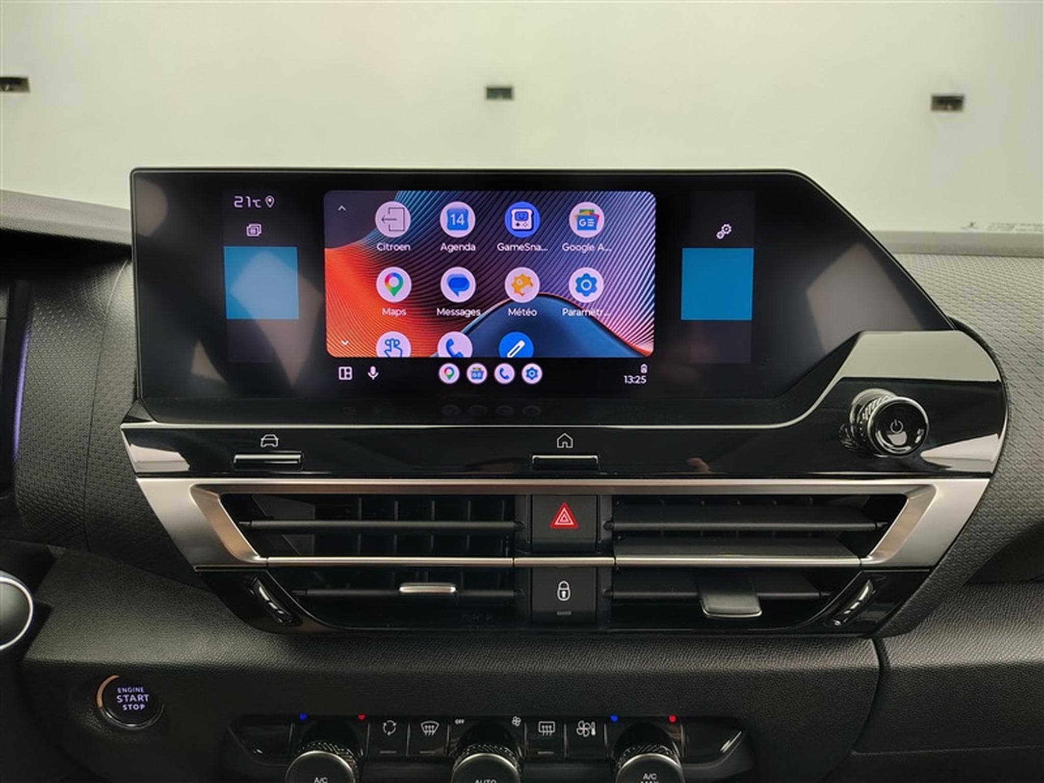 Citroen C4 1.2 PureTech Feel *NAVI/T.OUV/FULL LED/CAM360/PDC* (2023) - Photo 22